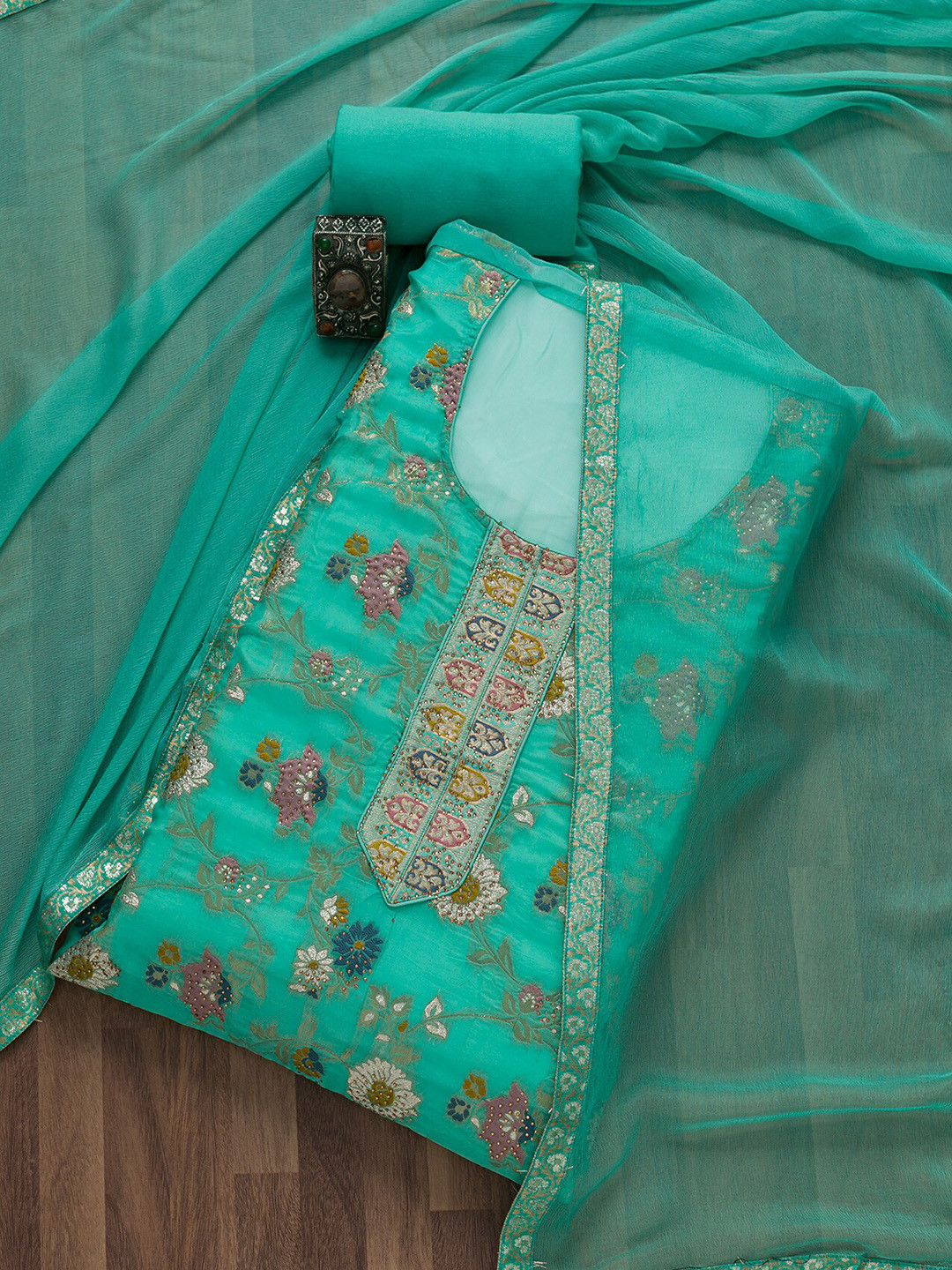 

Koskii Floral Woven Design Unstitched Dress Material, Green