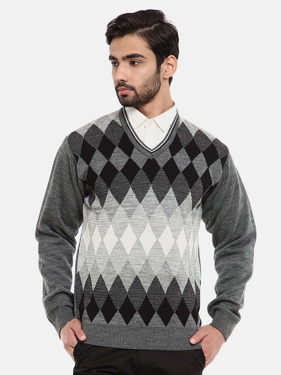 

V-Mart Men Geometric Printed Wool Sweatshirt, Grey