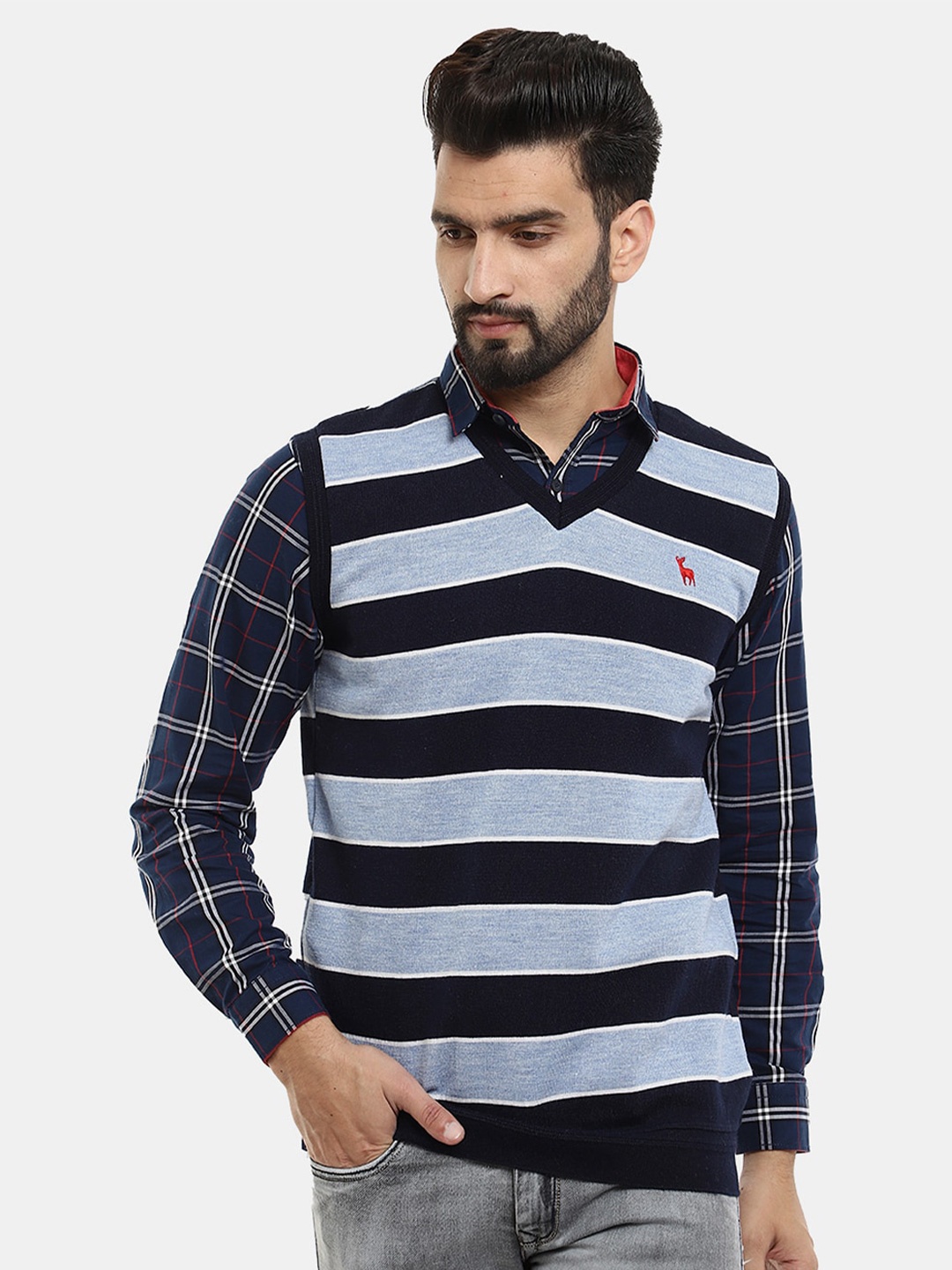 

V-Mart Men Stripes V-Neck Sweater, Blue