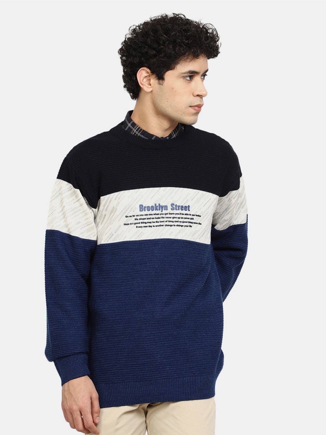 

V-Mart Men Colourblocked Pullover Sweatshirt, Navy blue