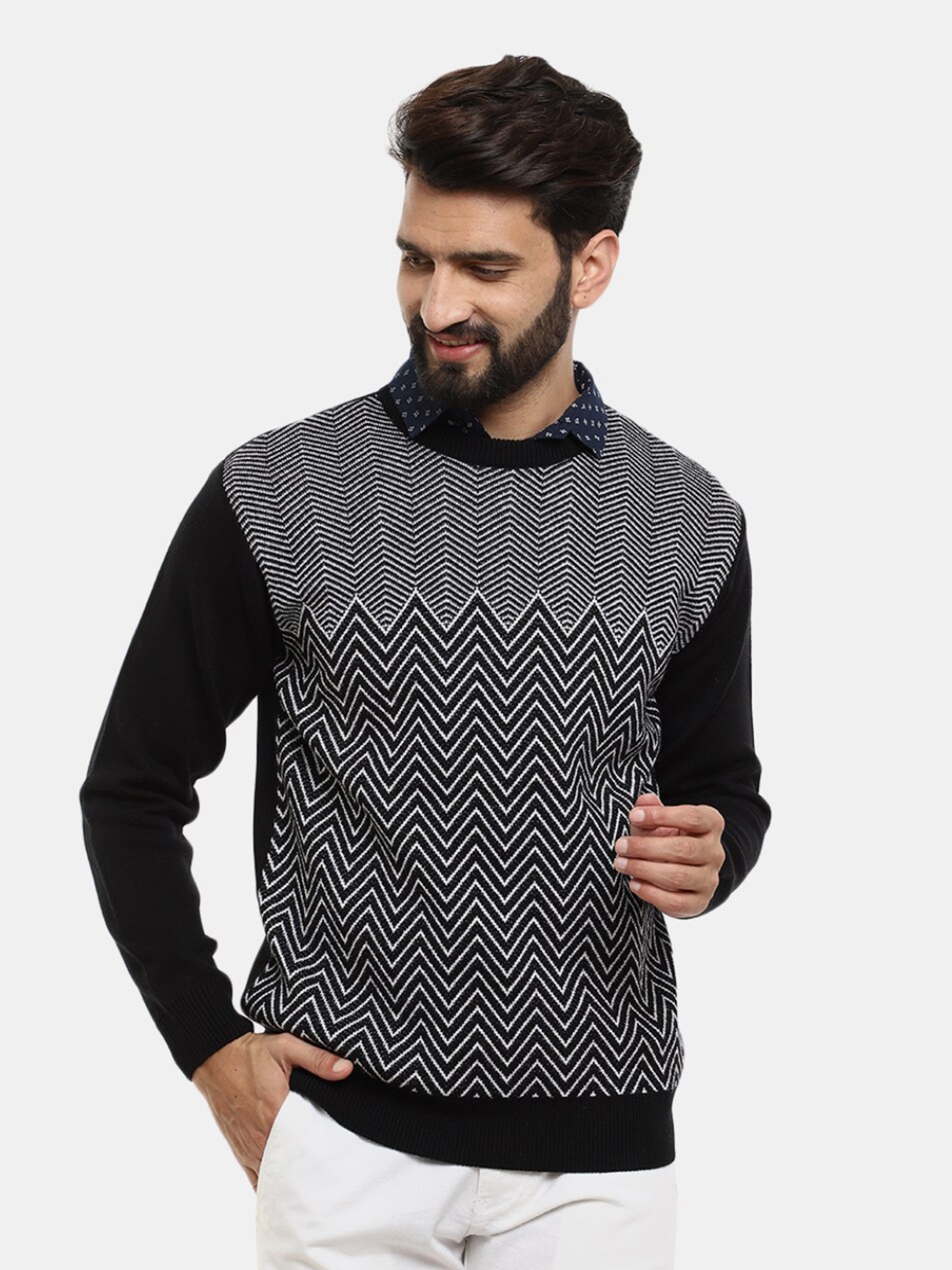 

V-Mart Men Printed Wool Sweatshirt, Black