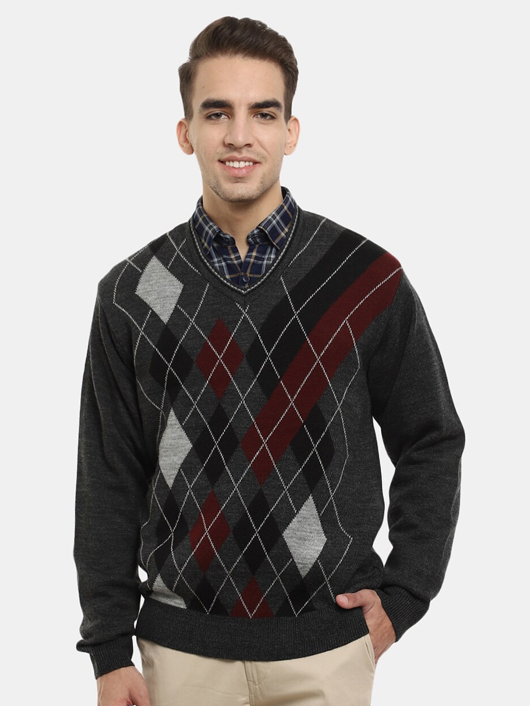 

V-Mart Men Checked Woolen Pullover, Grey