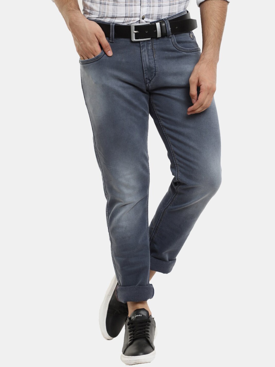 

V-Mart Men Cotton Classic Slim Fit Light Fade Jeans, Grey