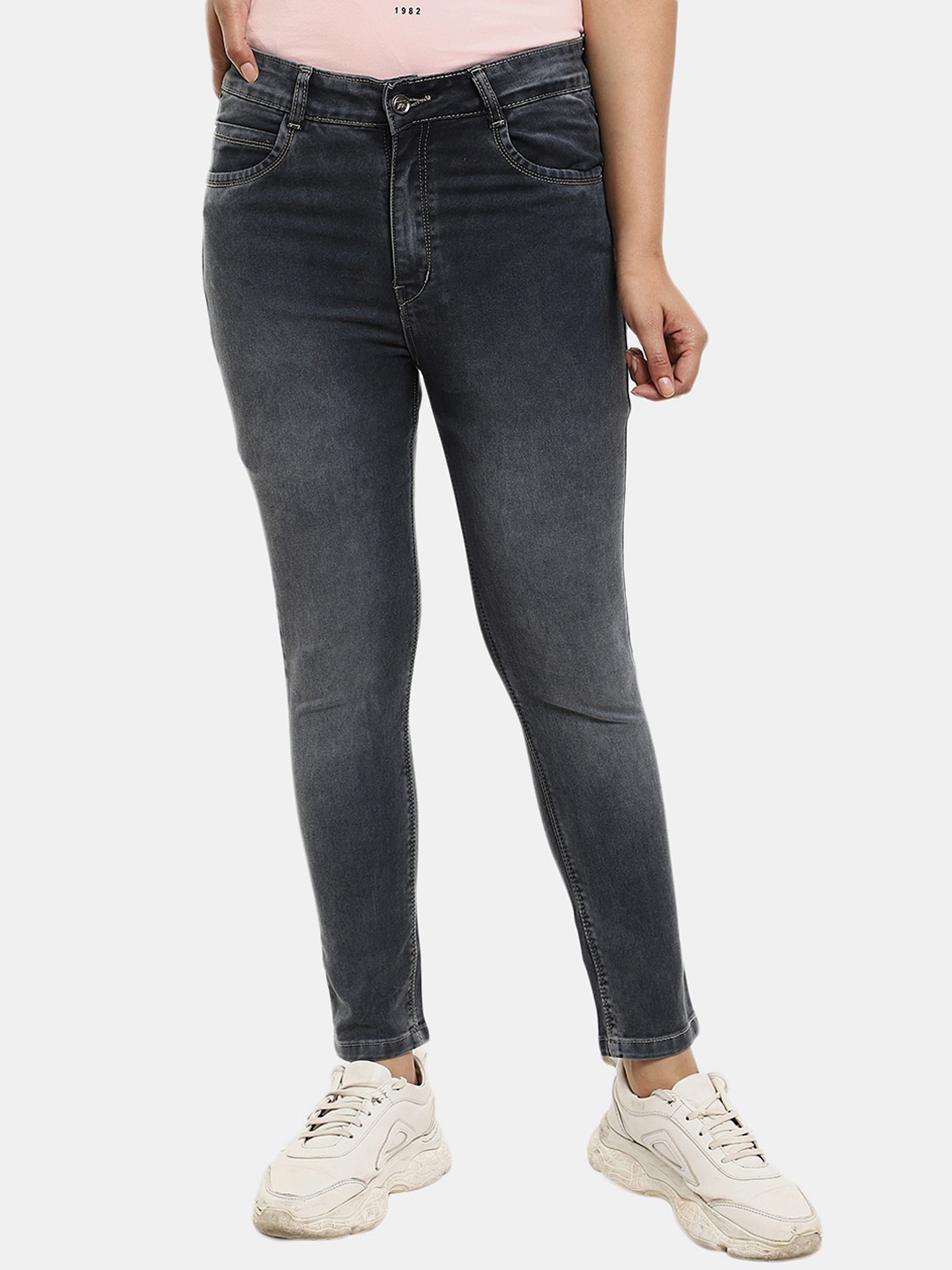 

V-Mart Women Cotton Classic Light Fade Jeans, Grey