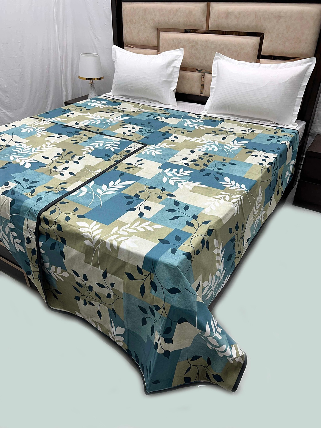 

Pure Decor Green Printed Super King Pure Cotton Duvet Cover
