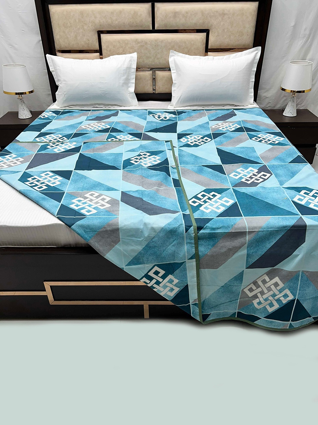 

Pure Decor Blue Printed Pure Cotton 300 TC King Duvet Cover