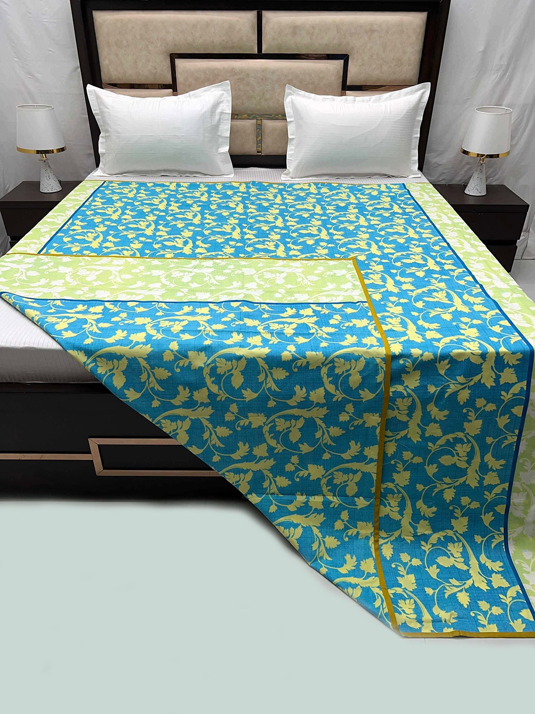 

Pure Decor Blue & Yellow Printed Pure Cotton Duvet Cover