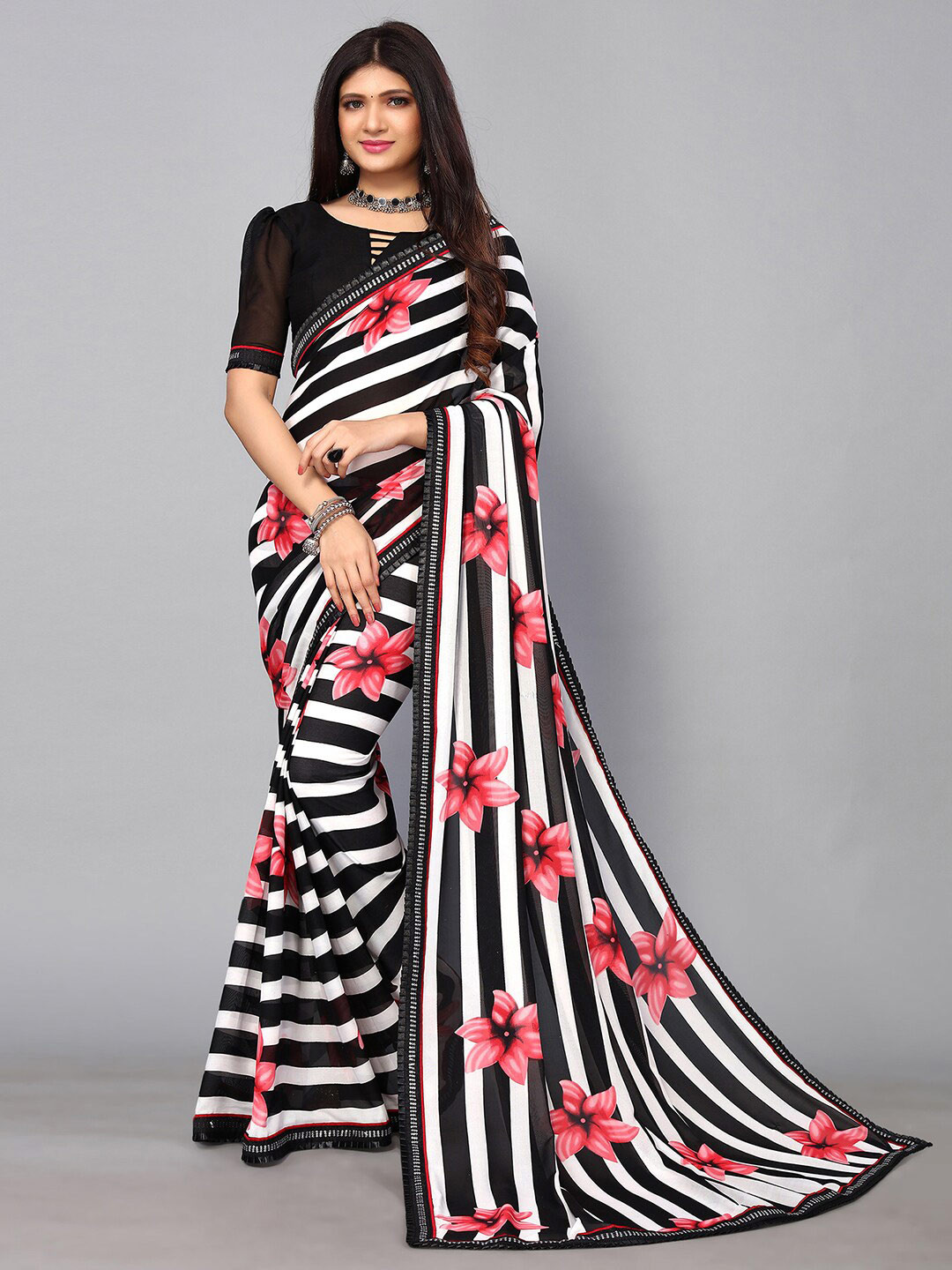 

KALINI Floral Printed Saree, Black