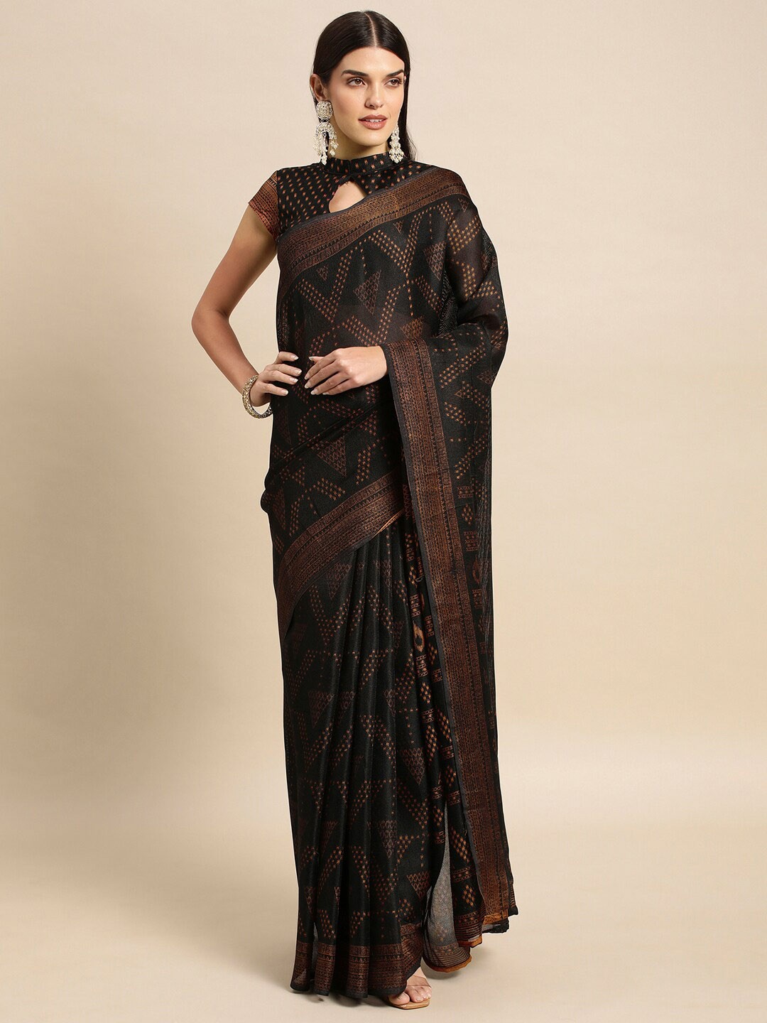 

Satrani Ethnic Motifs Printed Saree, Black