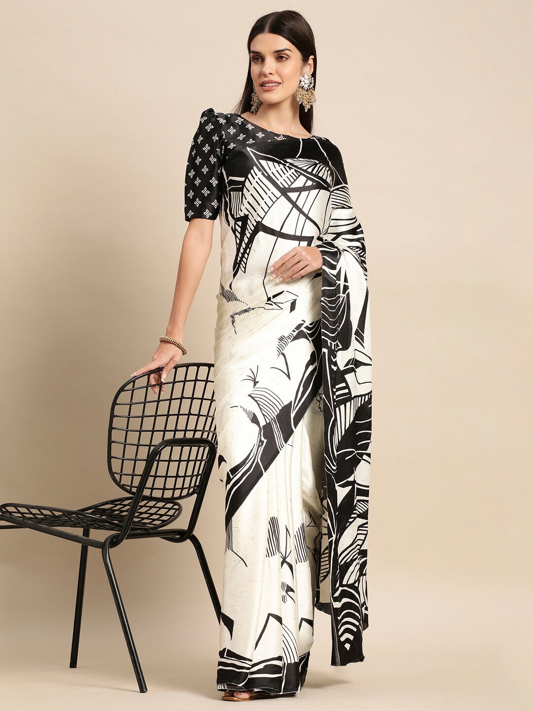 

Satrani Printed Satin Saree, Off white