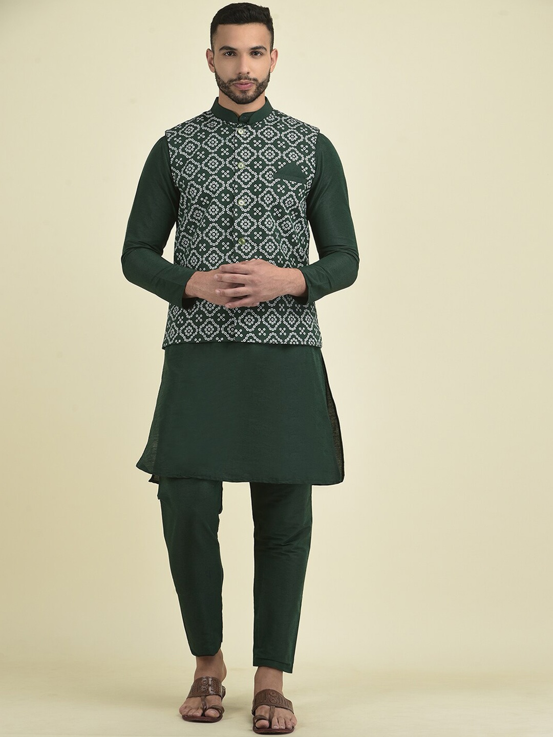 

DEYANN Men Ethnic Motifs Printed Kurta with Pyjamas, Green