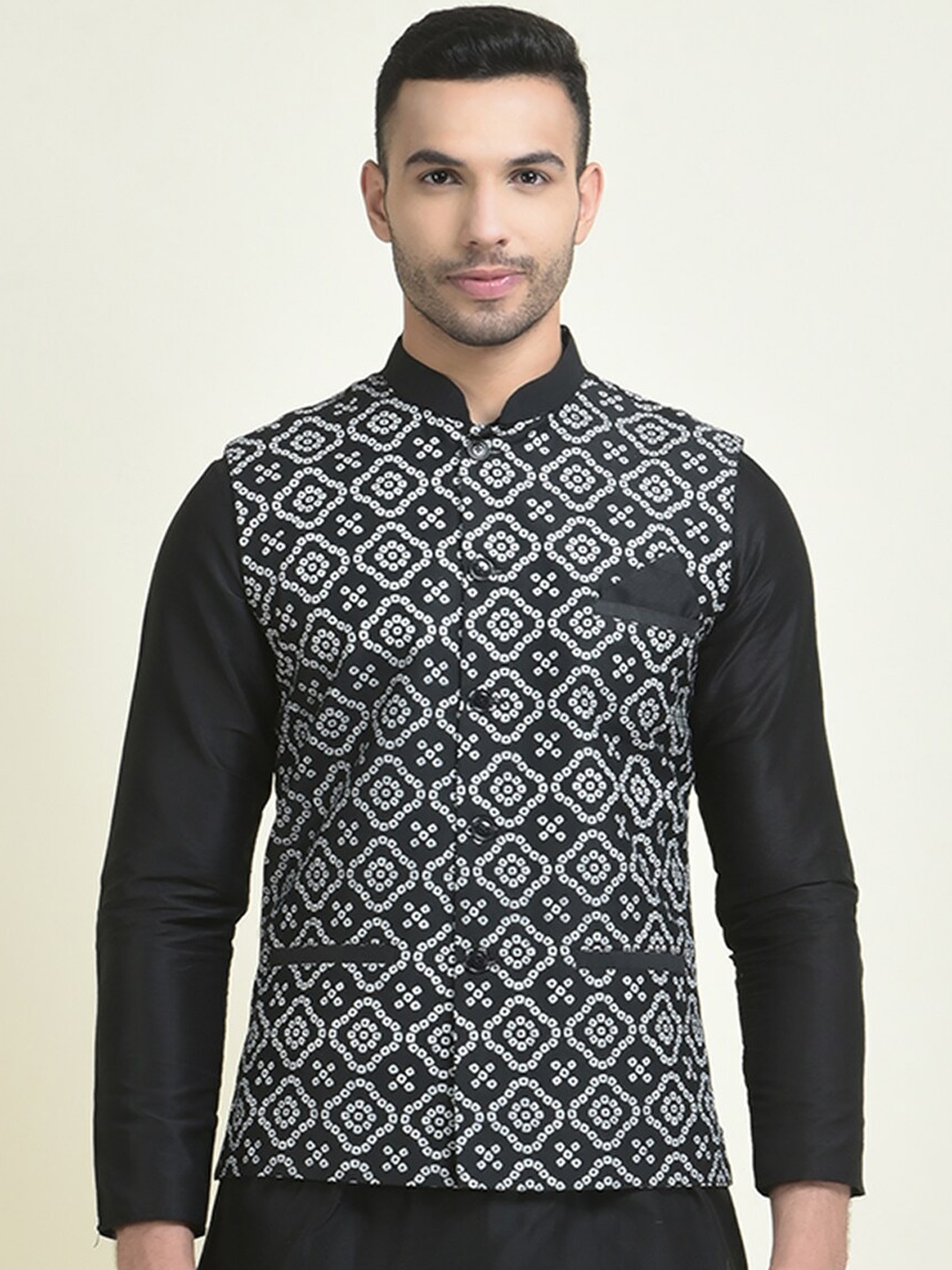 

DEYANN Men Ethnic Motifs Kurta with Pyjamas & Nehru Jacket, Black