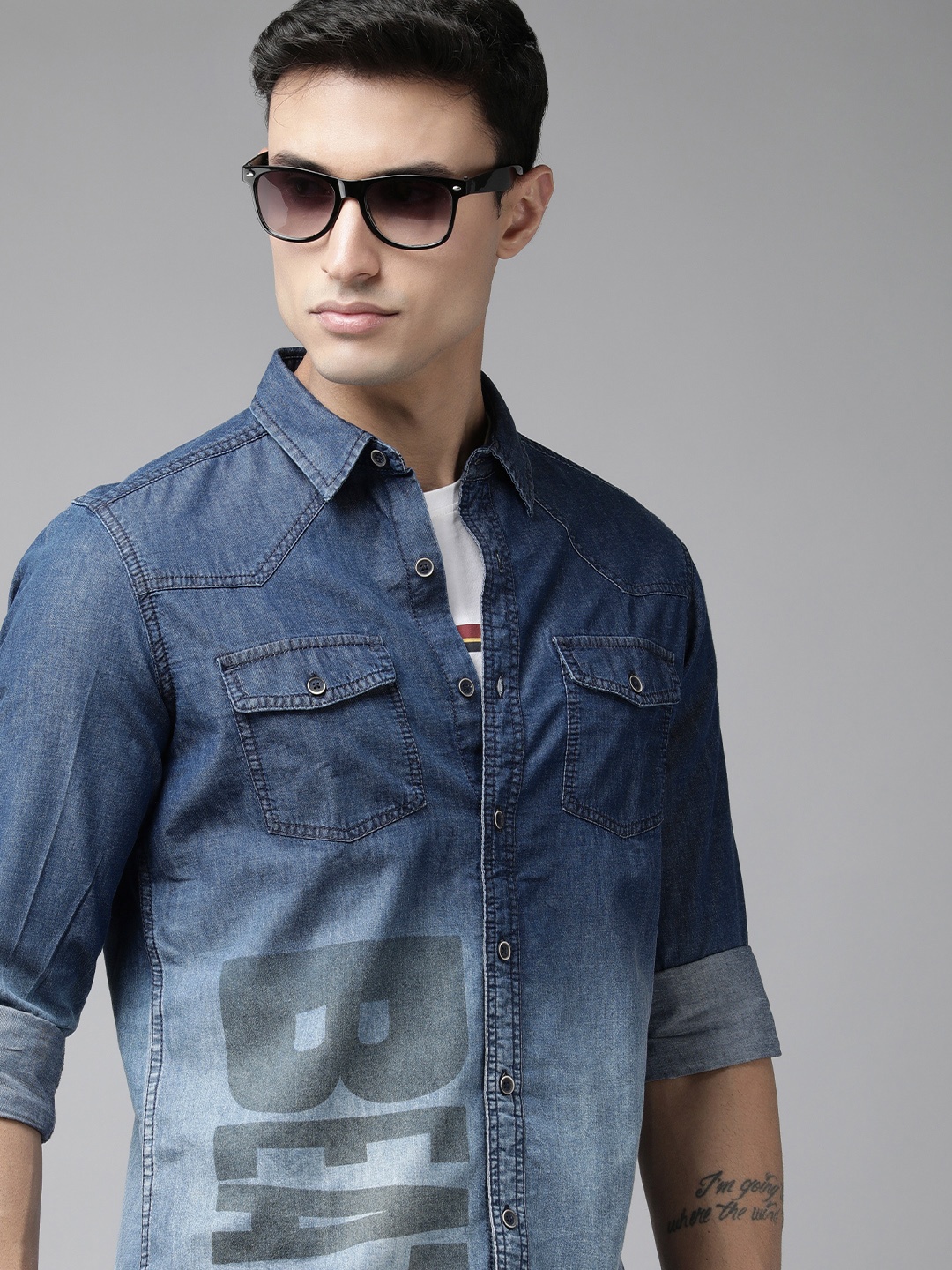 

BEAT LONDON by PEPE JEANS Men Pure Cotton Denim Slim Fit Ombre Printed Casual Shirt, Blue