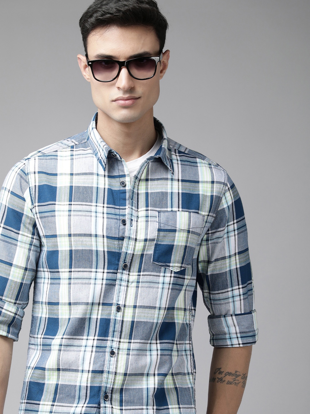 BEAT LONDON by PEPE JEANS Men Pure Cotton Slim Fit Tartan Checks Casual Shirt, Navy blue