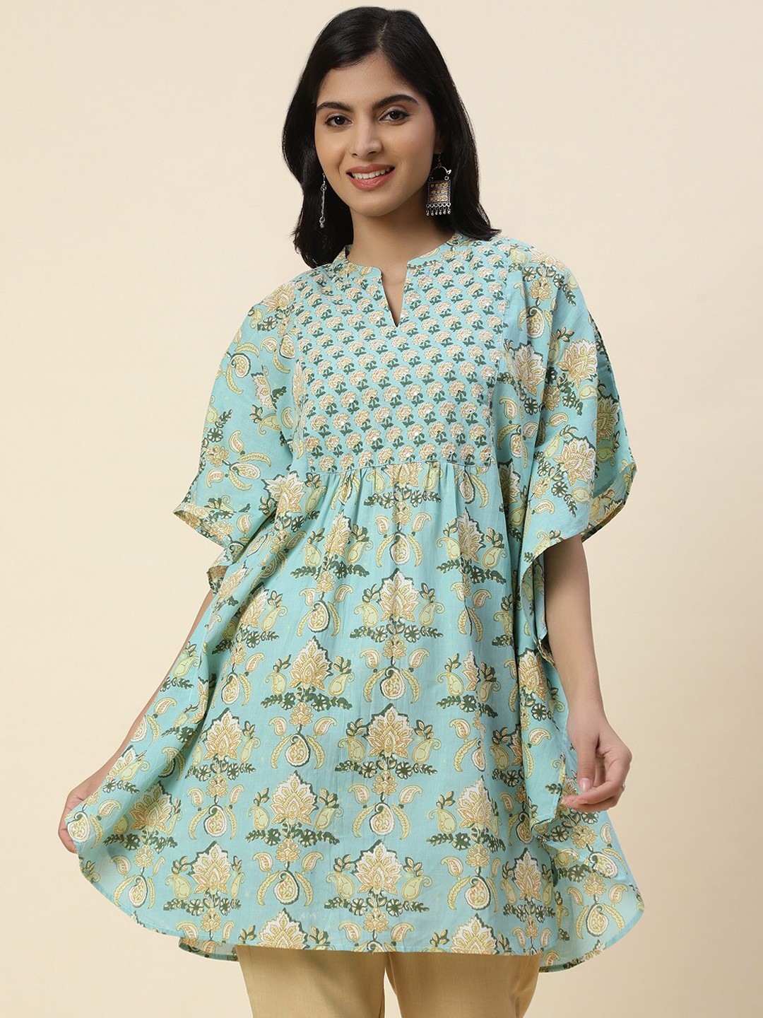 

Meena Bazaar Floral Printed Keyhole Neck Flared Sleeves Gotta Patti Kurta, Sea green