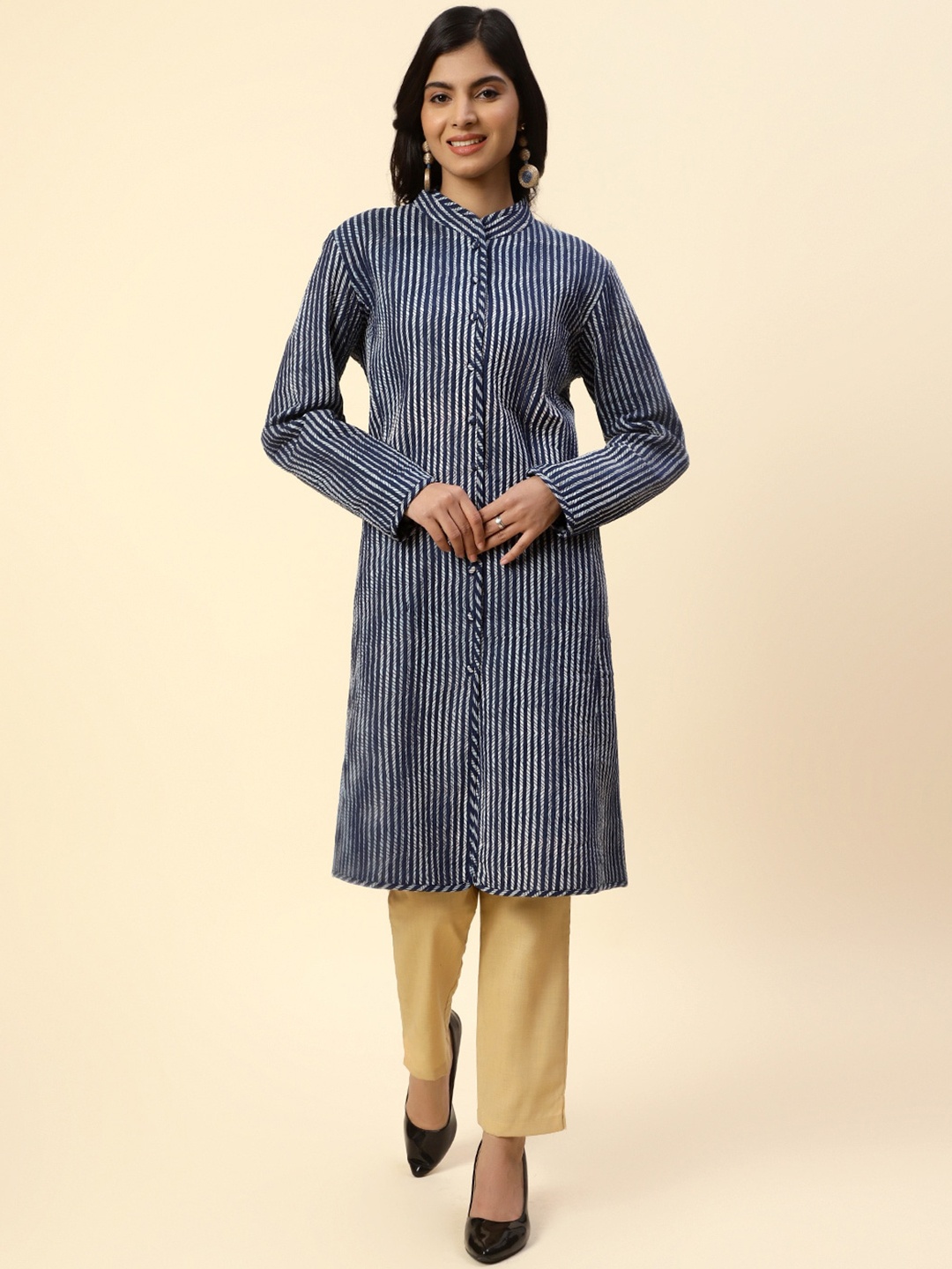 

Meena Bazaar Women Mandarin Collar Striped Printed Cotton Kurta, Blue