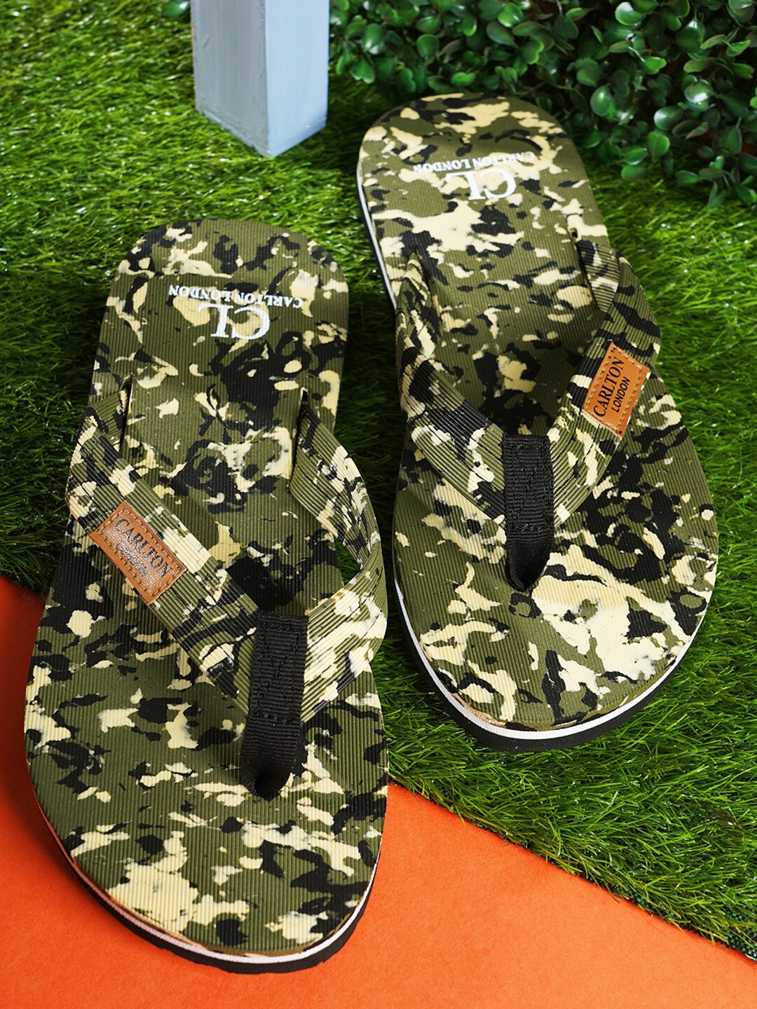 

Carlton London Men Printed Rubber Thong Flip-Flops, Olive