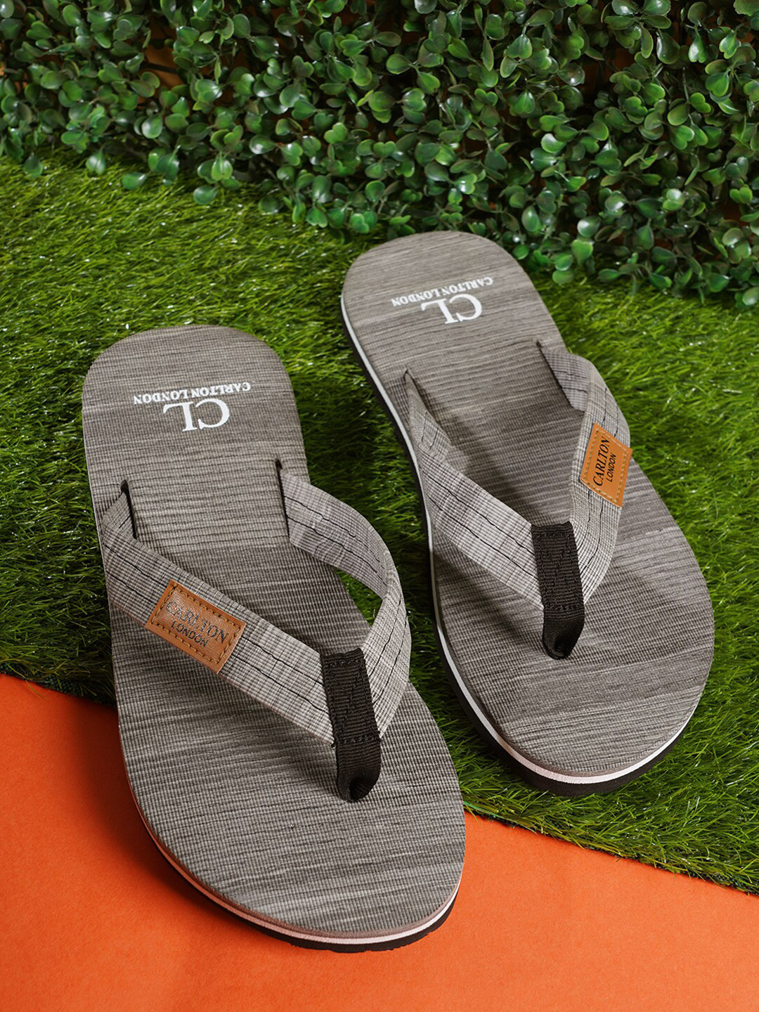 

Carlton London Men Printed Rubber Thong Flip-Flops, Grey