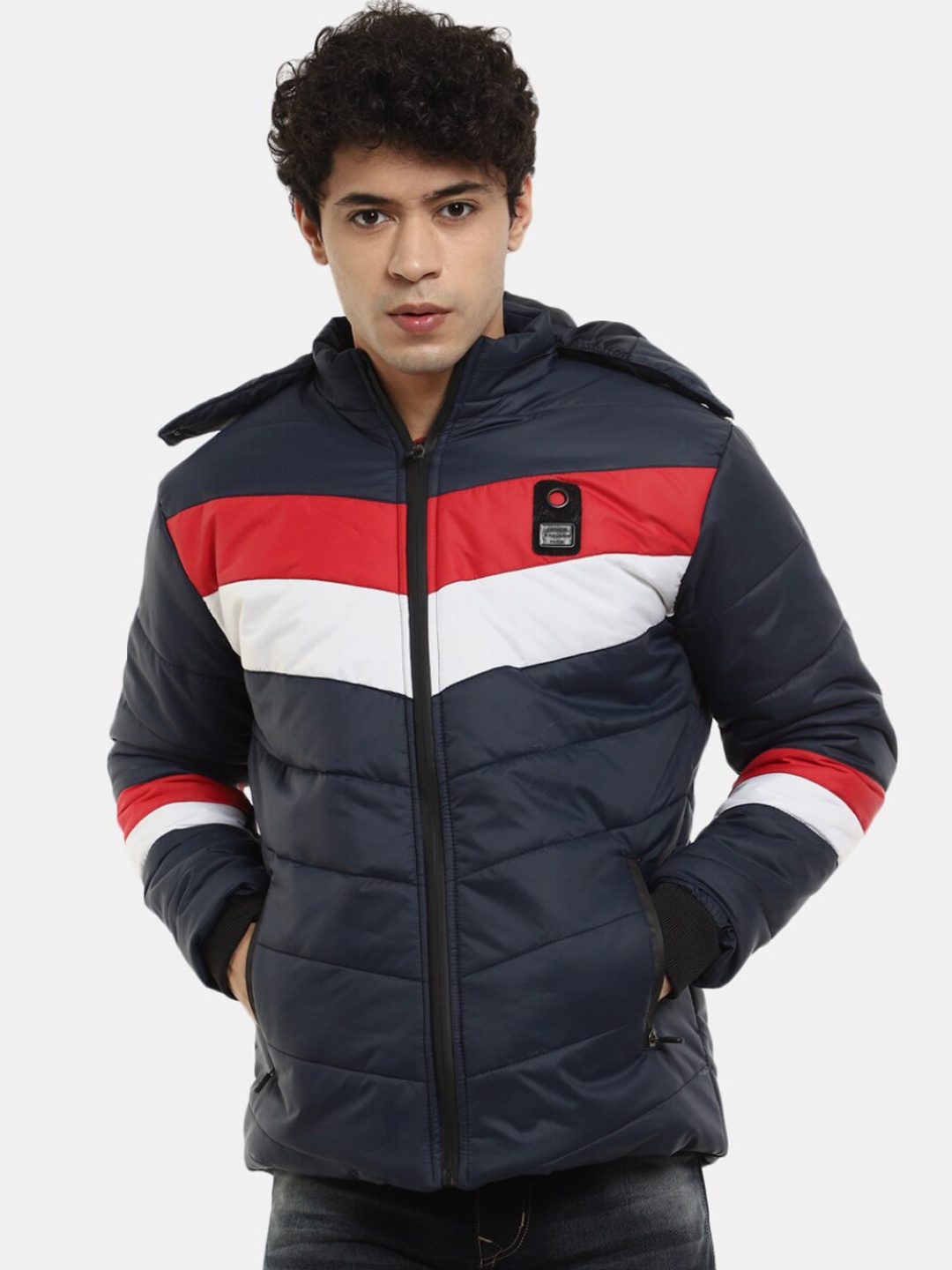 

V-Mart Men Colourblocked Lightweight Quilted Jacket, Navy blue