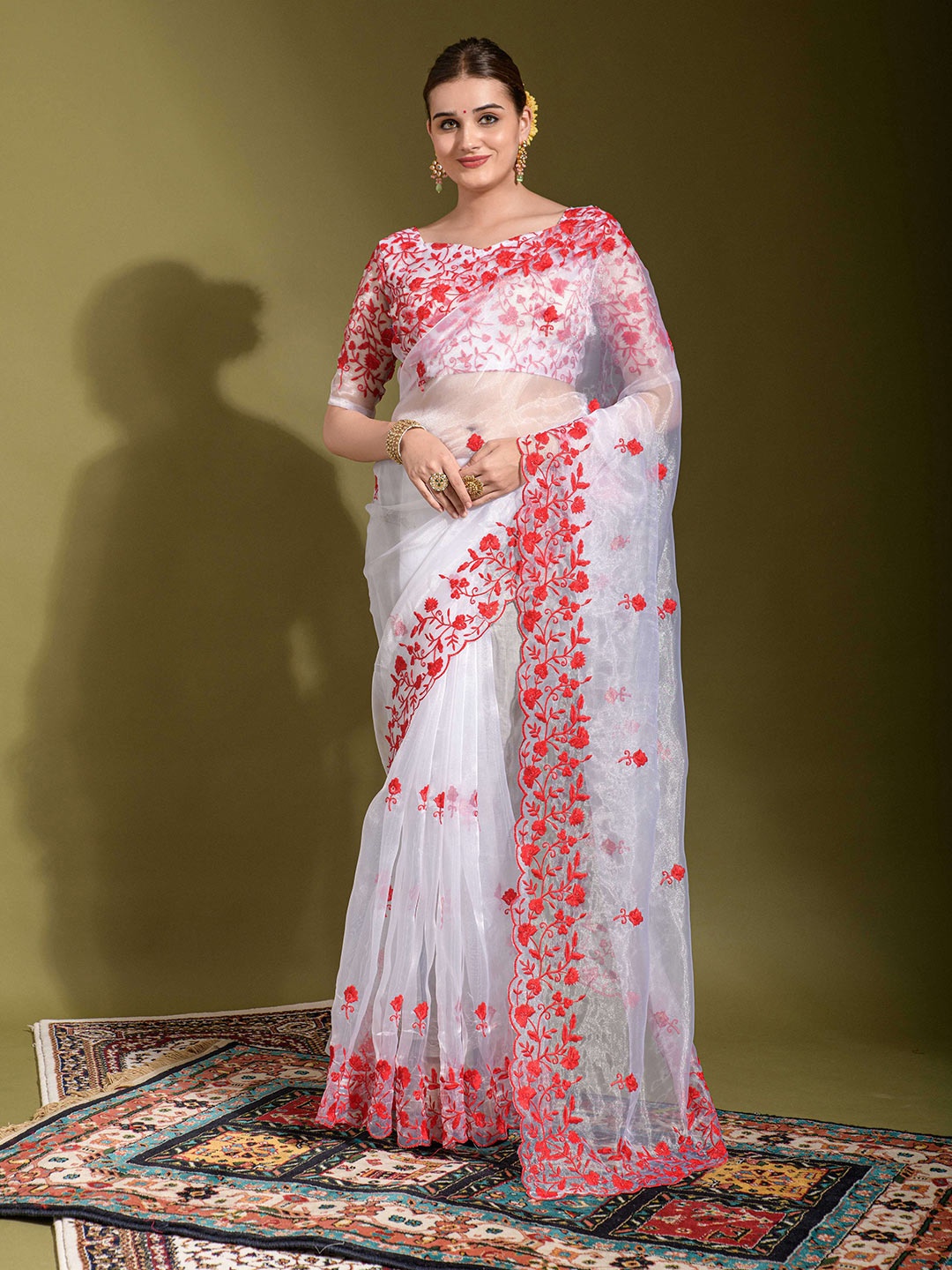

Globon Impex Floral Embroidered Organza Saree, White