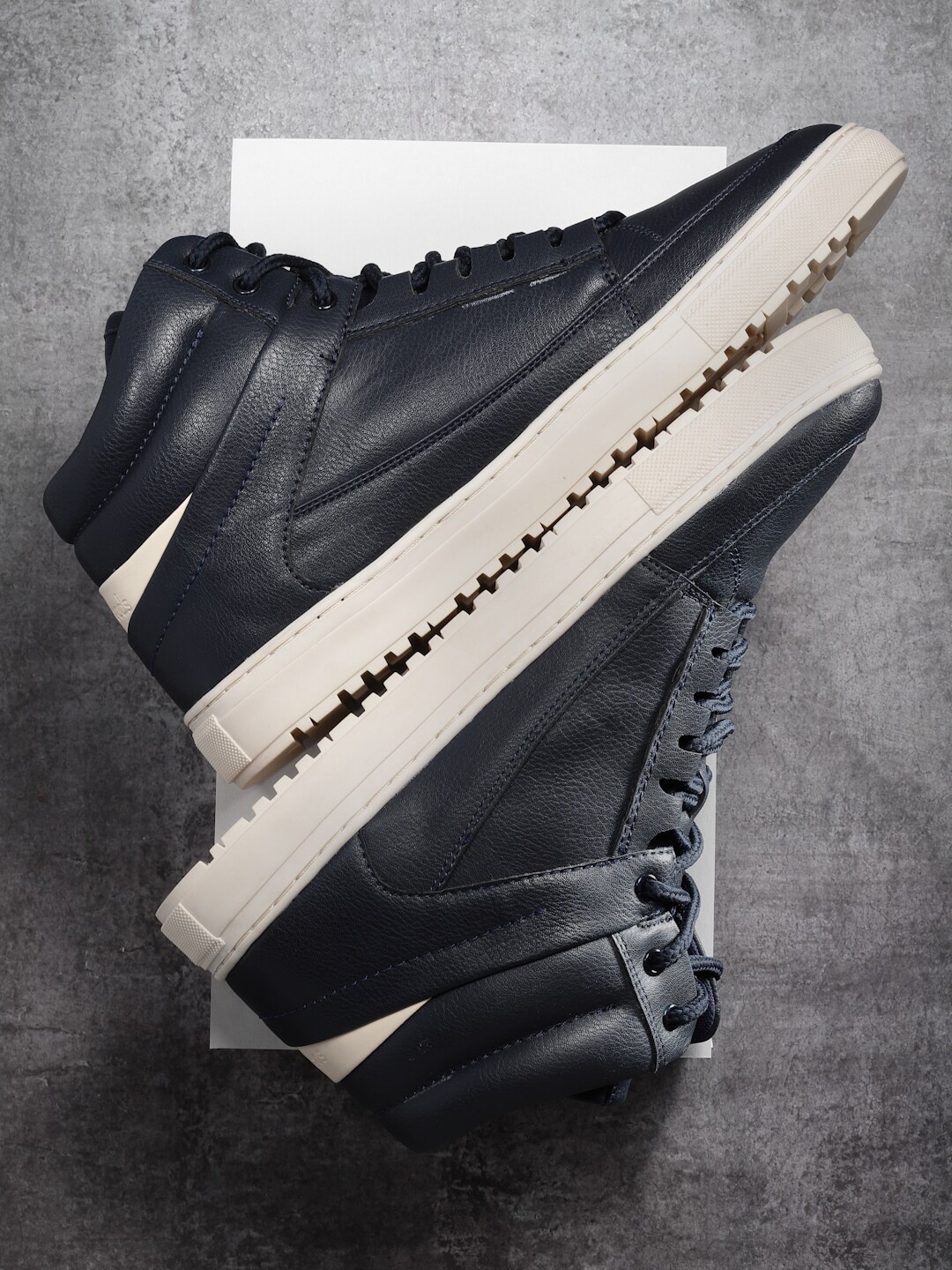 

Solethreads Men Mid-Top Lace-Up Sneakers, Navy blue