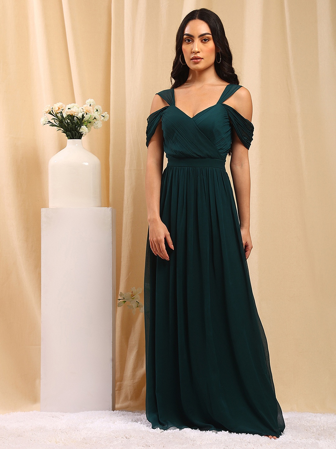 

TRENDY DIVVA Woman Chiffon Cold Shoulder & Sweetheart Neck Maxi Dress, Green