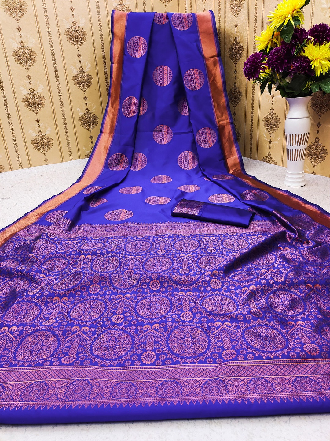 

AADVIKA Ethnic Motifs Zari Kanjeevaram Saree, Blue