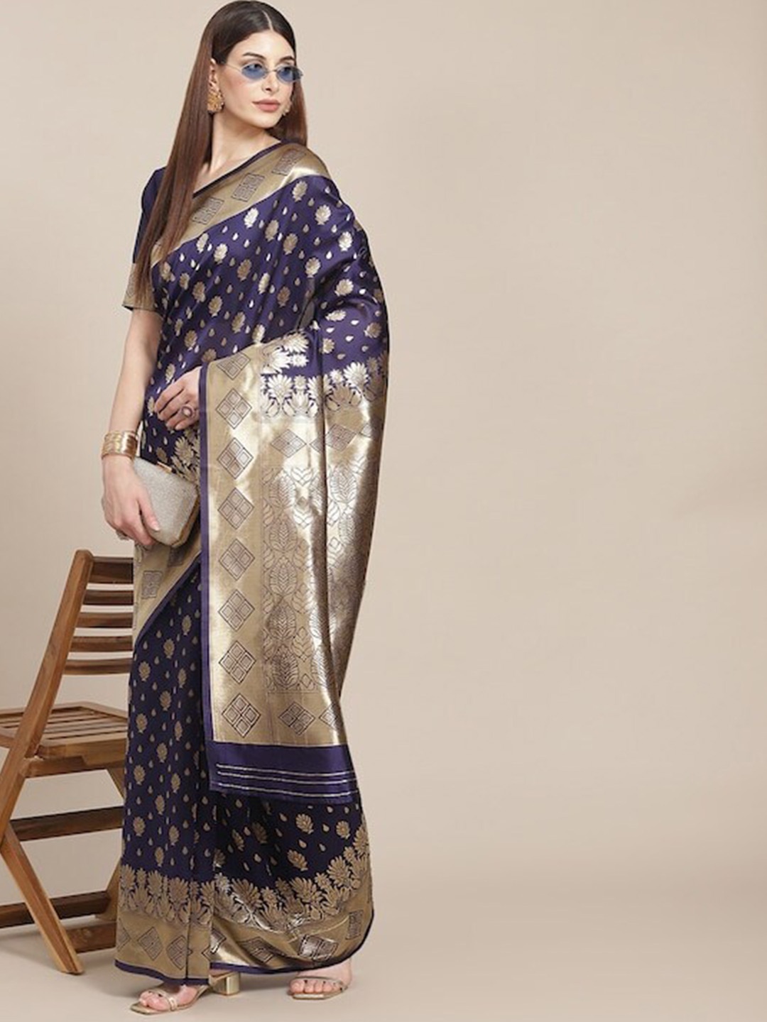 

AADVIKA Woven Design Zari Kanjeevaram Saree, Navy blue
