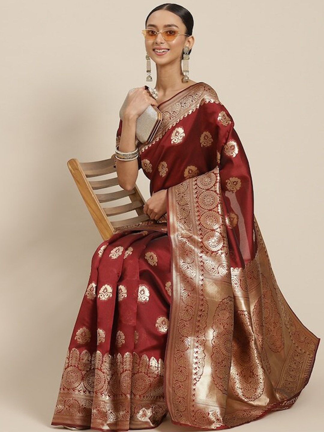 

AADVIKA Woven Design Zari Silk Blend Kanjeevaram Saree, Maroon