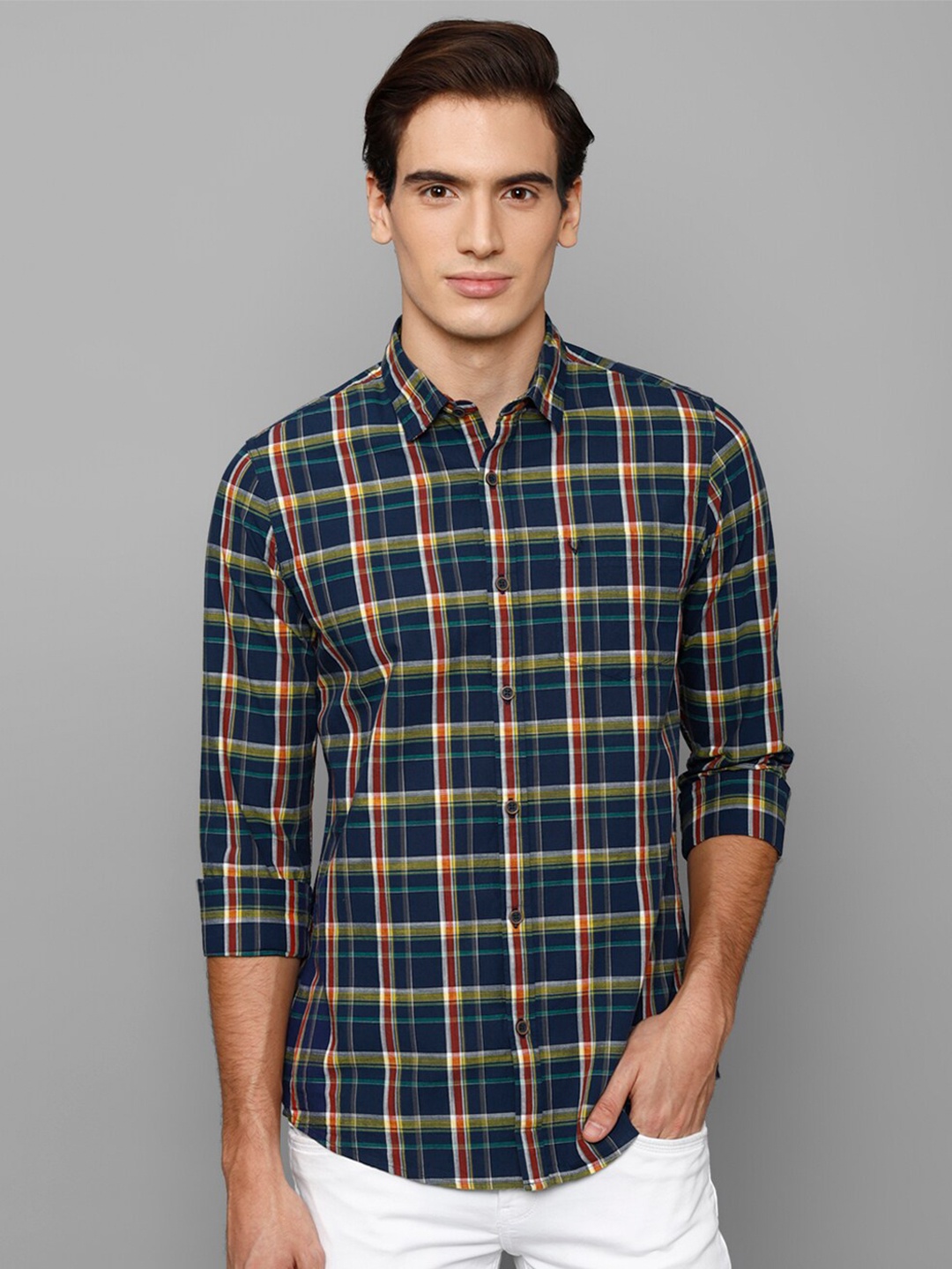 

Allen Solly Men Tartan Checked Casual Shirt, Green