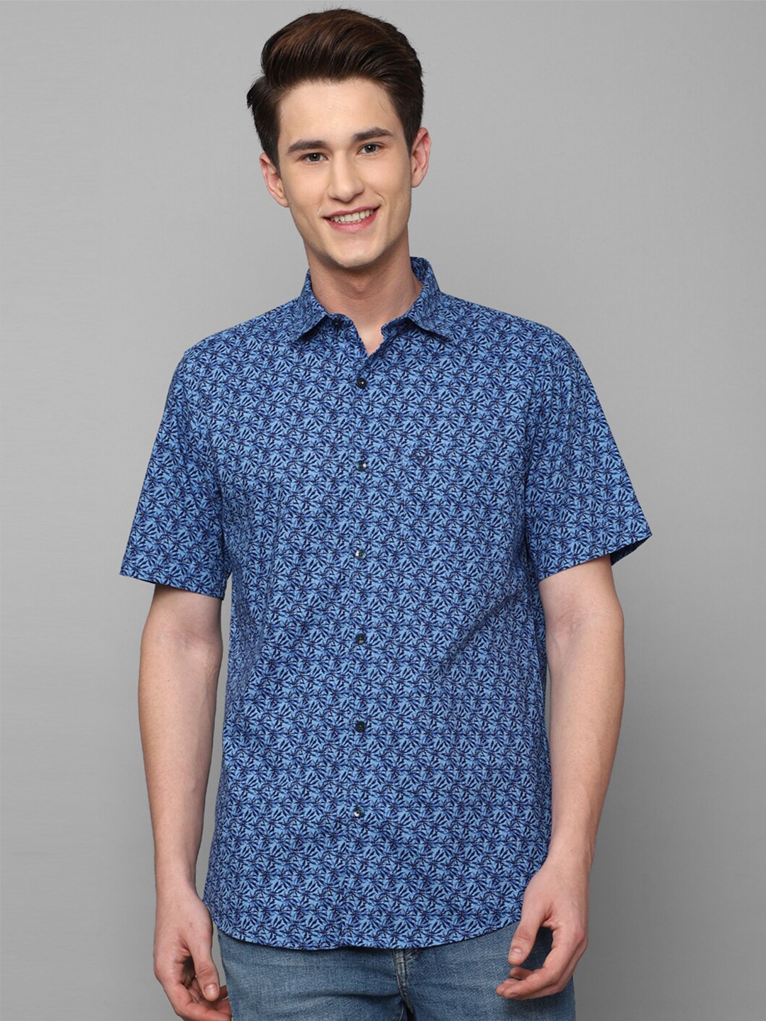 

Allen Solly Men Slim Fit Floral Printed Casual Shirt, Blue