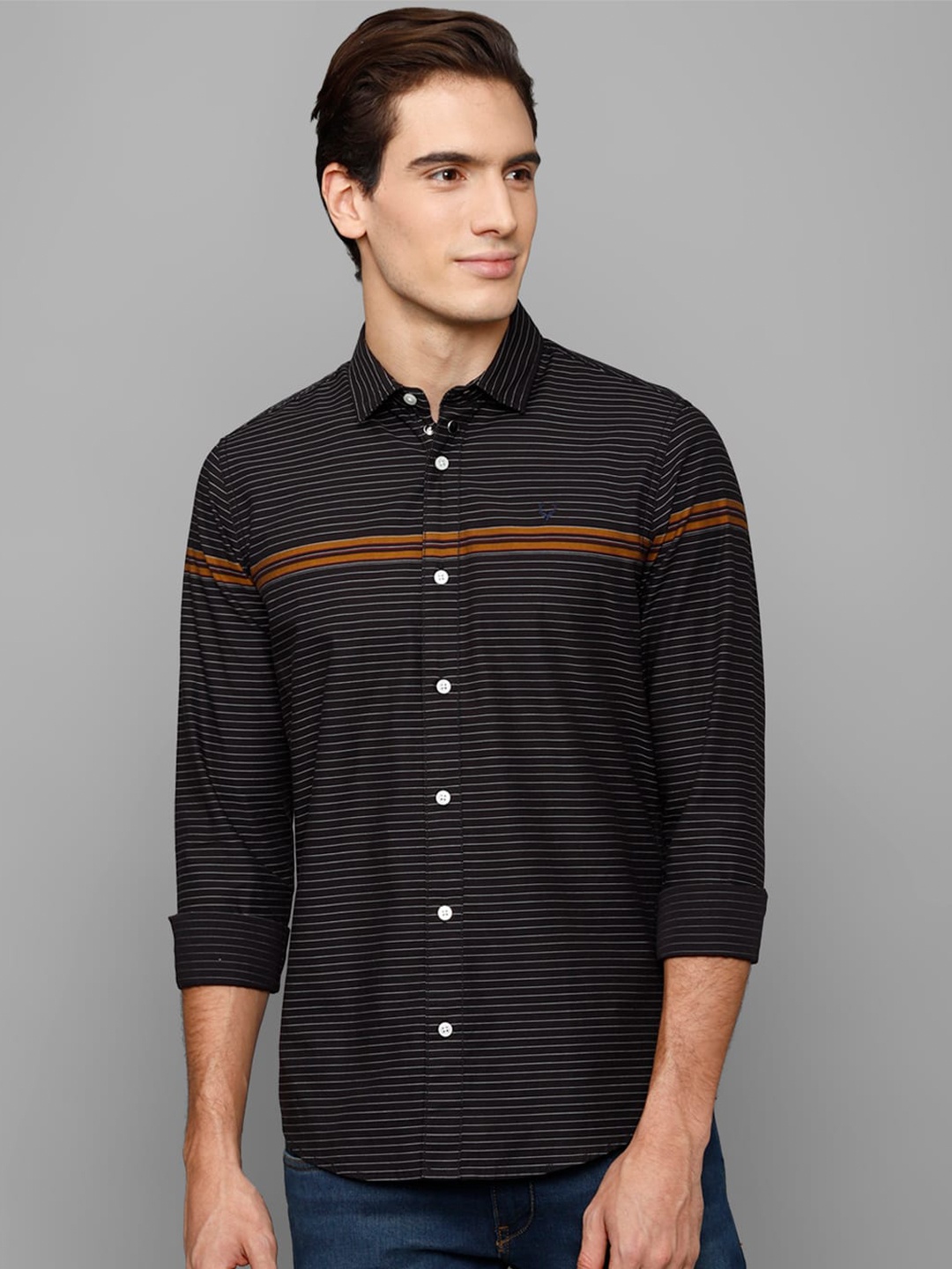 

Allen Solly Sport Men Horizontal Stripes Striped Pure Cotton Casual Shirt, Black