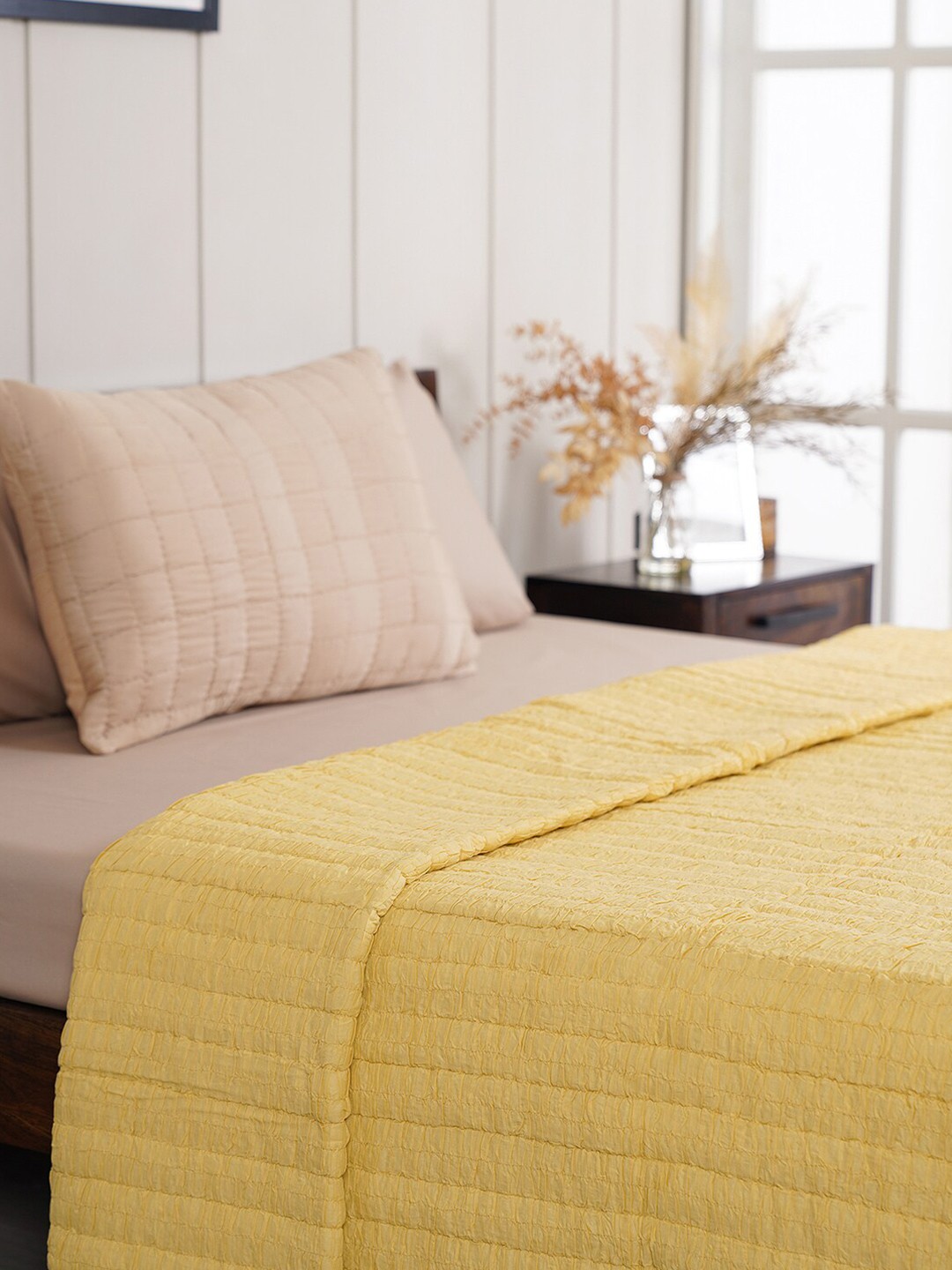 

Pure Home and Living Yellow Geometric AC Room 150 GSM Cotton Double Bed Quilt