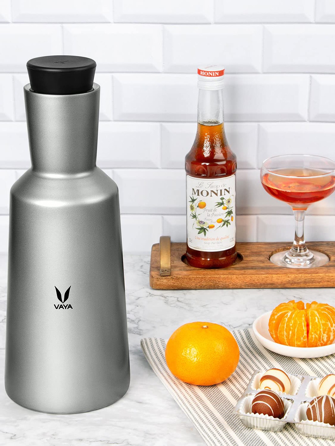 

Vaya Silver-Toned Stainless Steel Caraffe With Flow-Control Lid 1.2 L