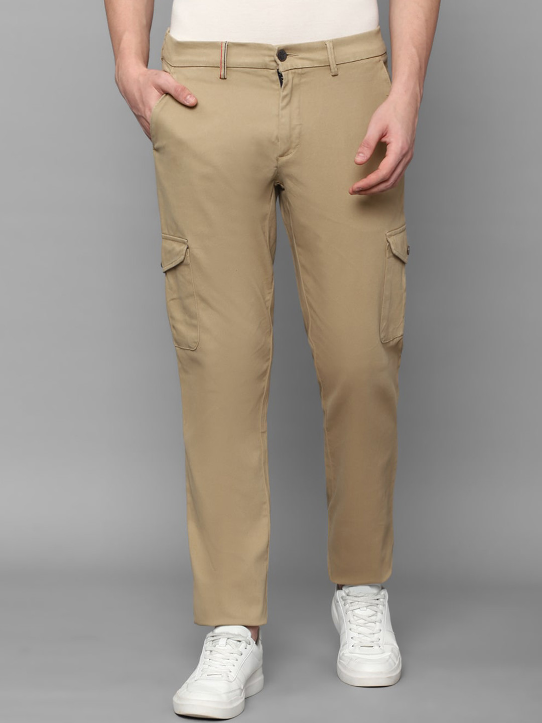 

Louis Philippe Sport Men Slim Fit Cargos Trousers, Khaki