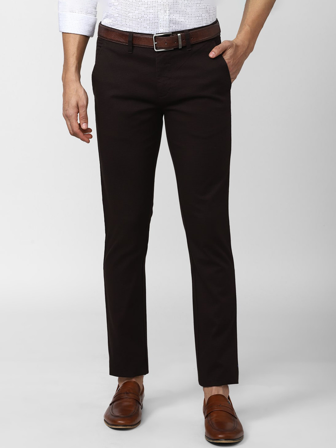 

V Dot Men Textured Slim Fit Formal Trousers, Coffee brown