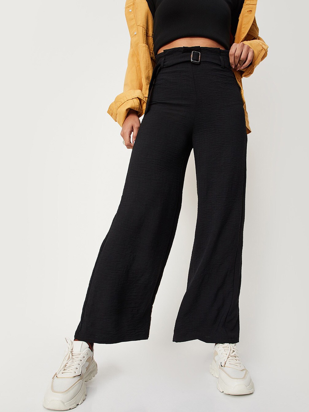 

max Women Solid Trousers, Black