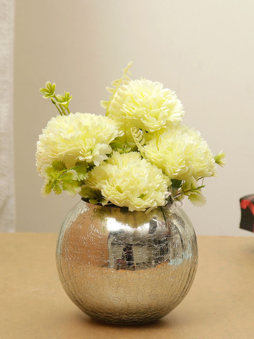 

BS AMOR Off White Artificial Flowers With Glass Vase