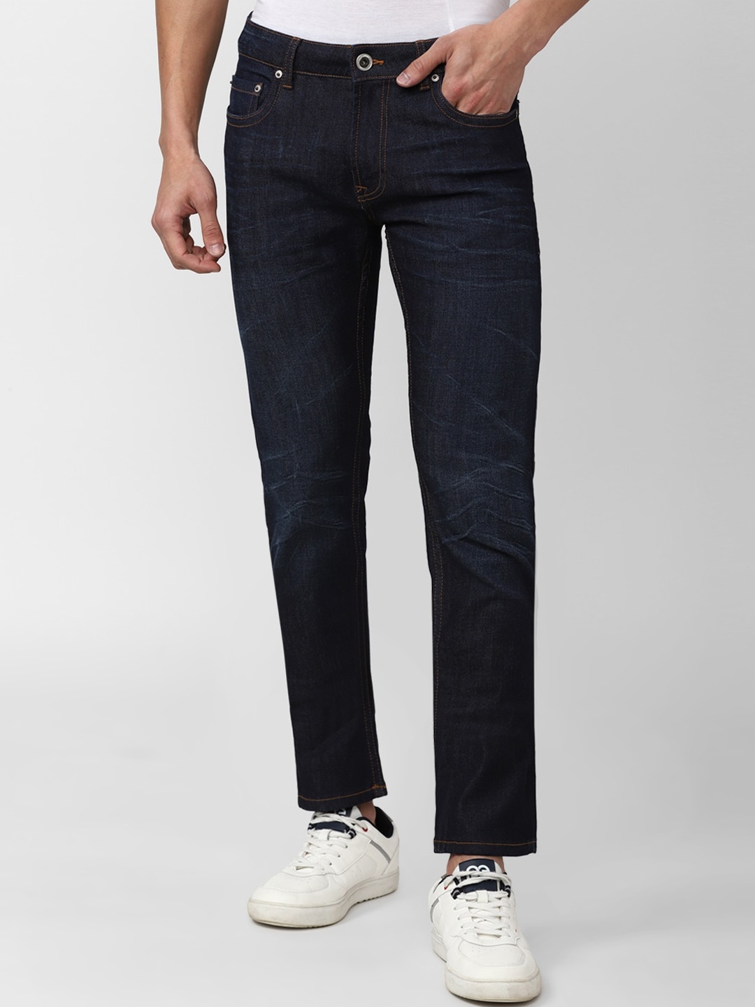 

Peter England Casuals Men Solid Slim Fit Light Fade Jeans, Navy blue