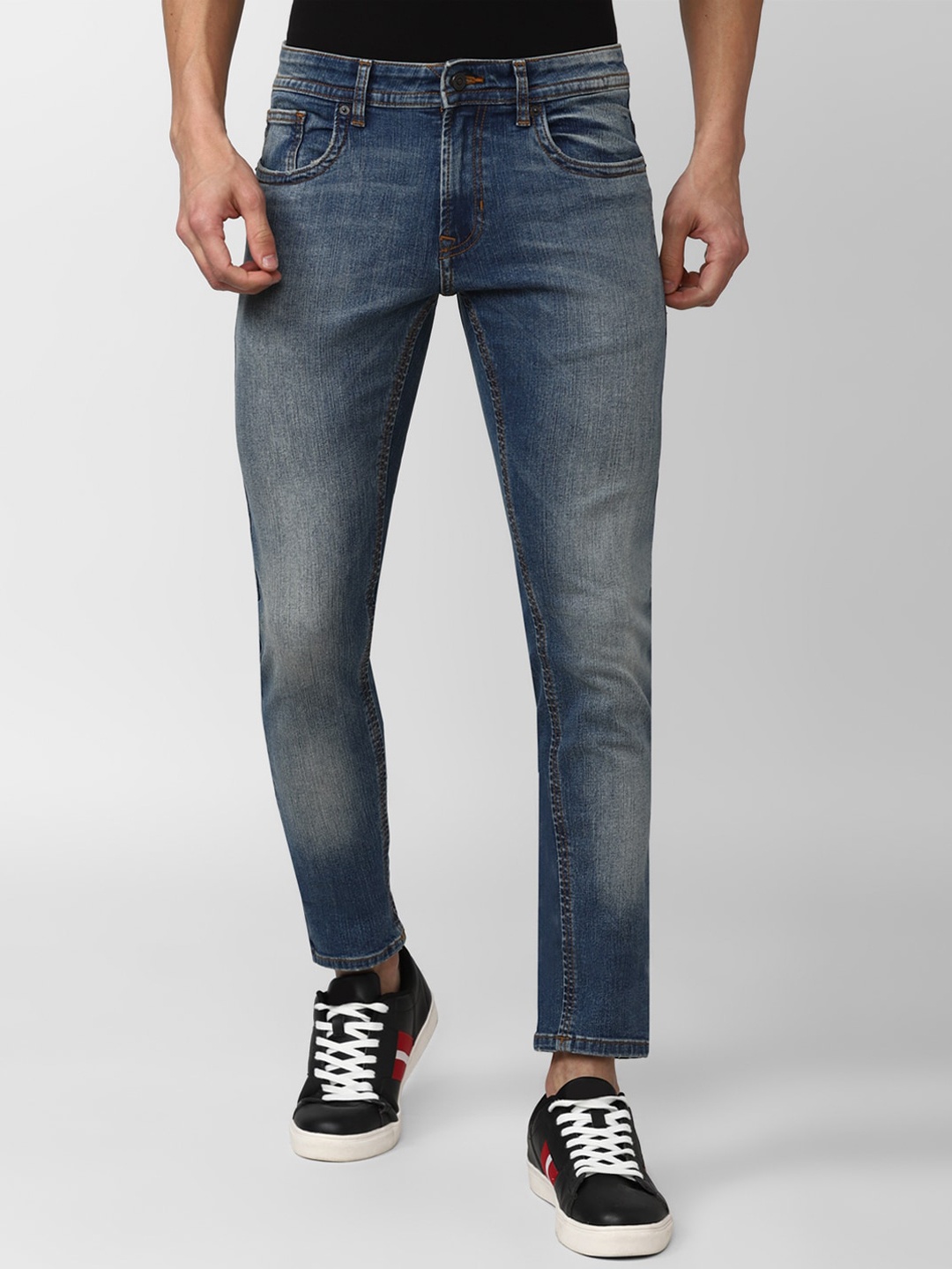 

Peter England Casuals Men Slim Fit Heavy Fade Jeans, Navy blue