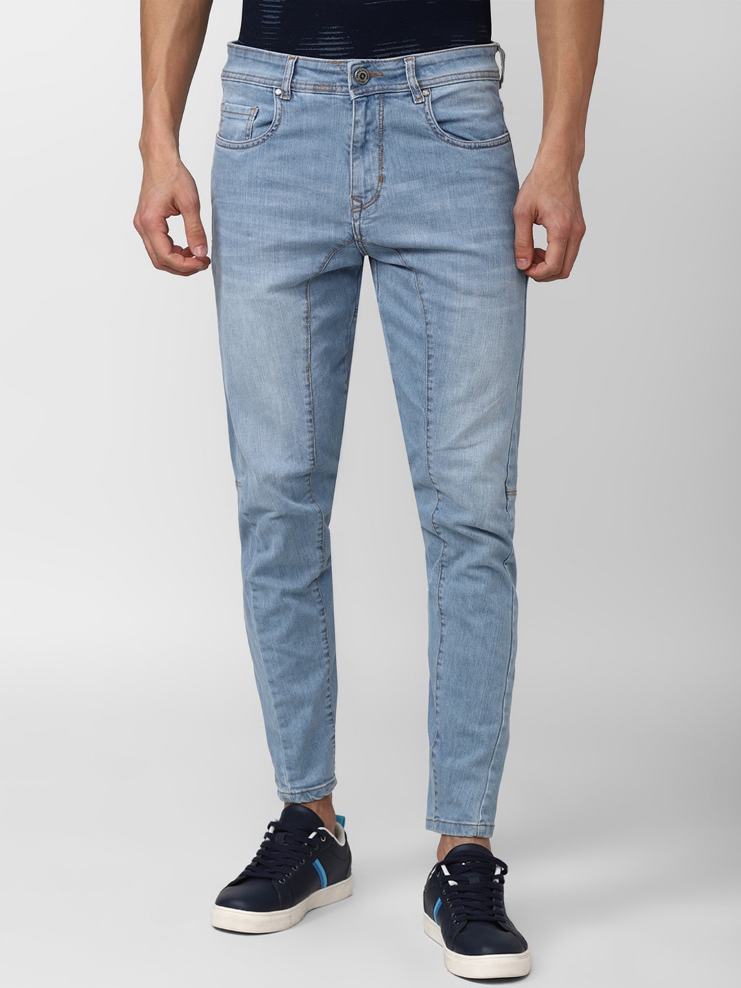 

Peter England Casuals Men Cotton Jogger Heavy Fade Jeans, Blue
