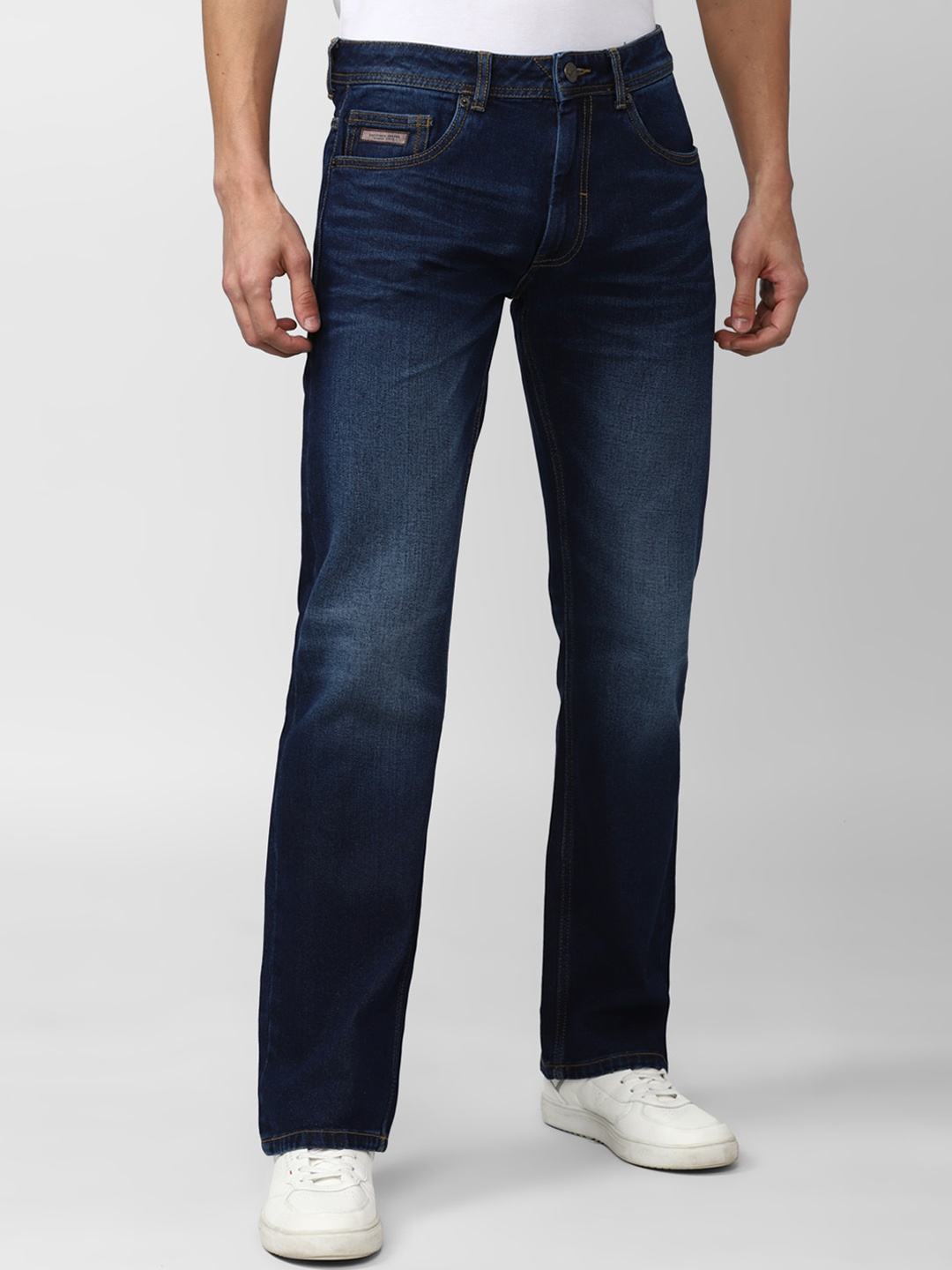 

Peter England Casuals Men Slim Fit Light Fade Jeans, Navy blue