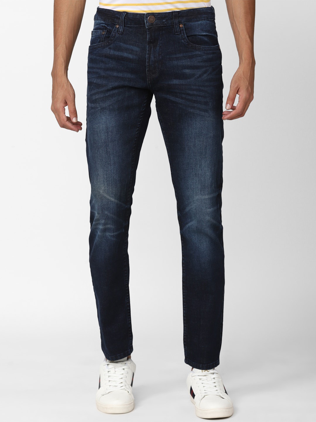 

Peter England Casuals Men Slim Fit Heavy Fade Jeans, Navy blue