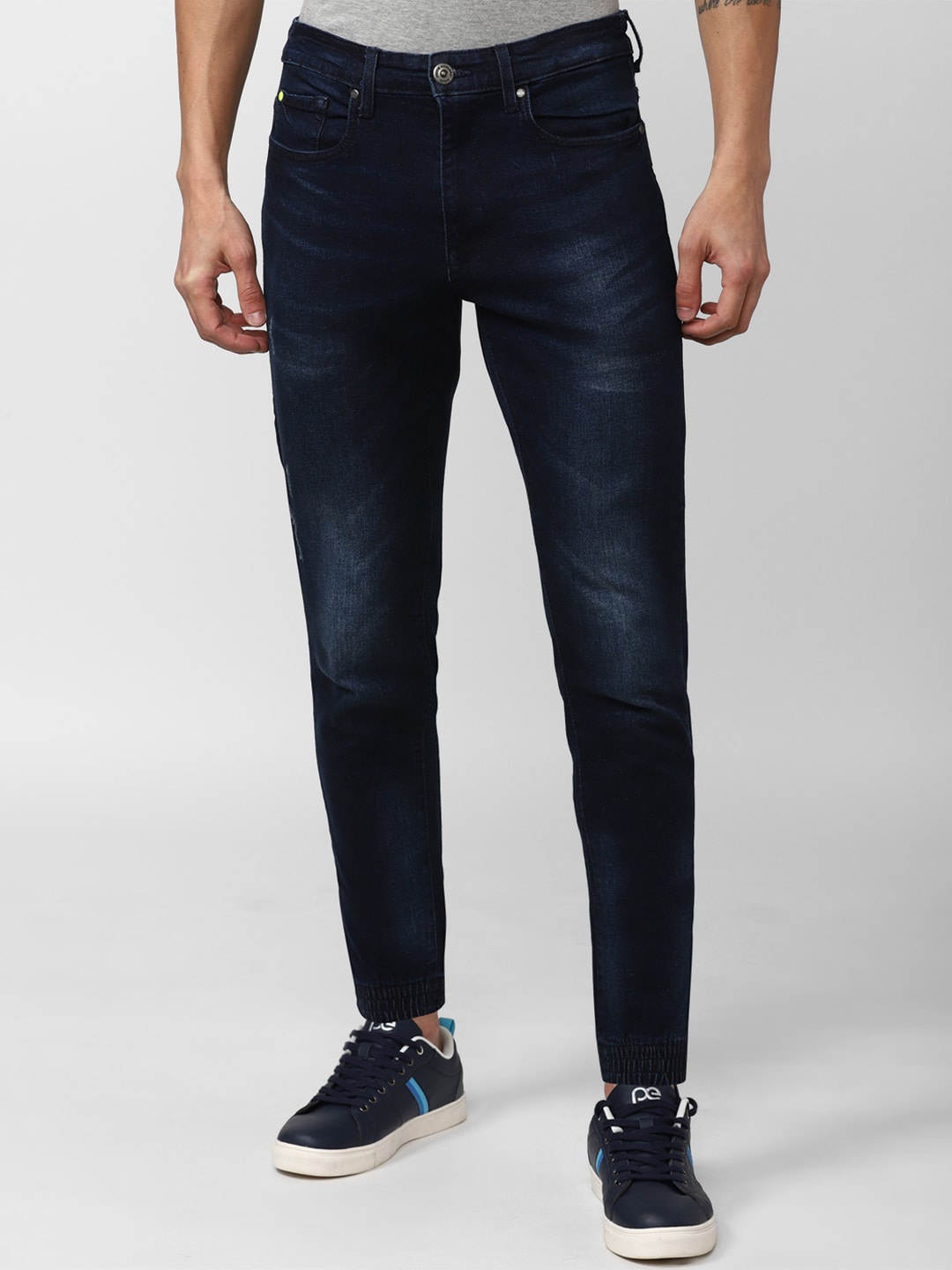 

Peter England Casuals Men Light Fade Jeans, Navy blue