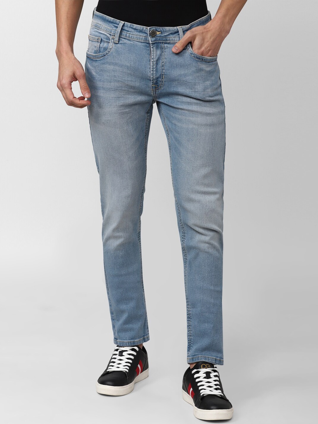 

Peter England Casuals Men Heavy Fade Stretchable Regular Jeans, Blue
