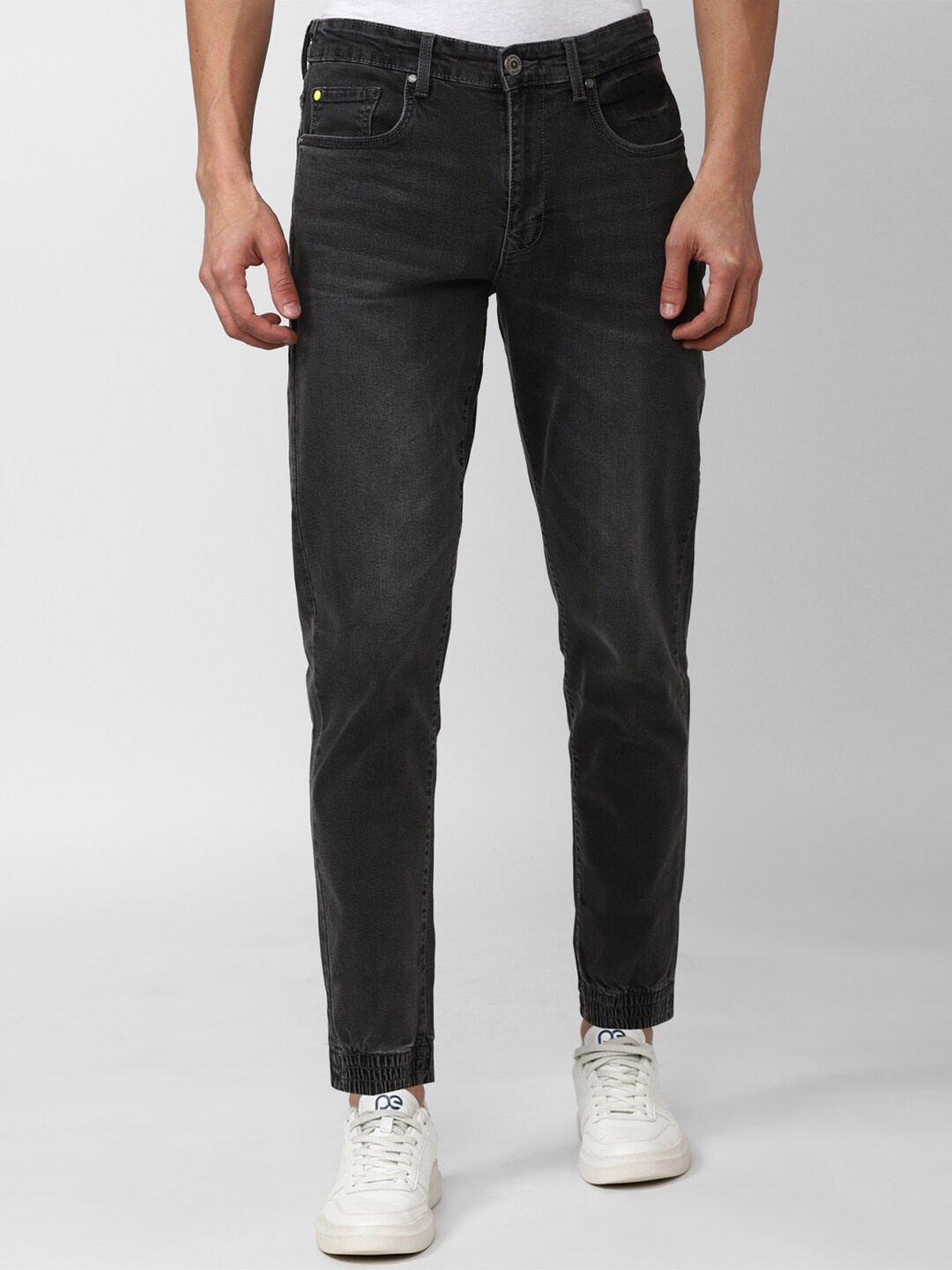

Peter England Casuals Men Slim Fit Light Fade Cuffed Hem Jeans, Grey