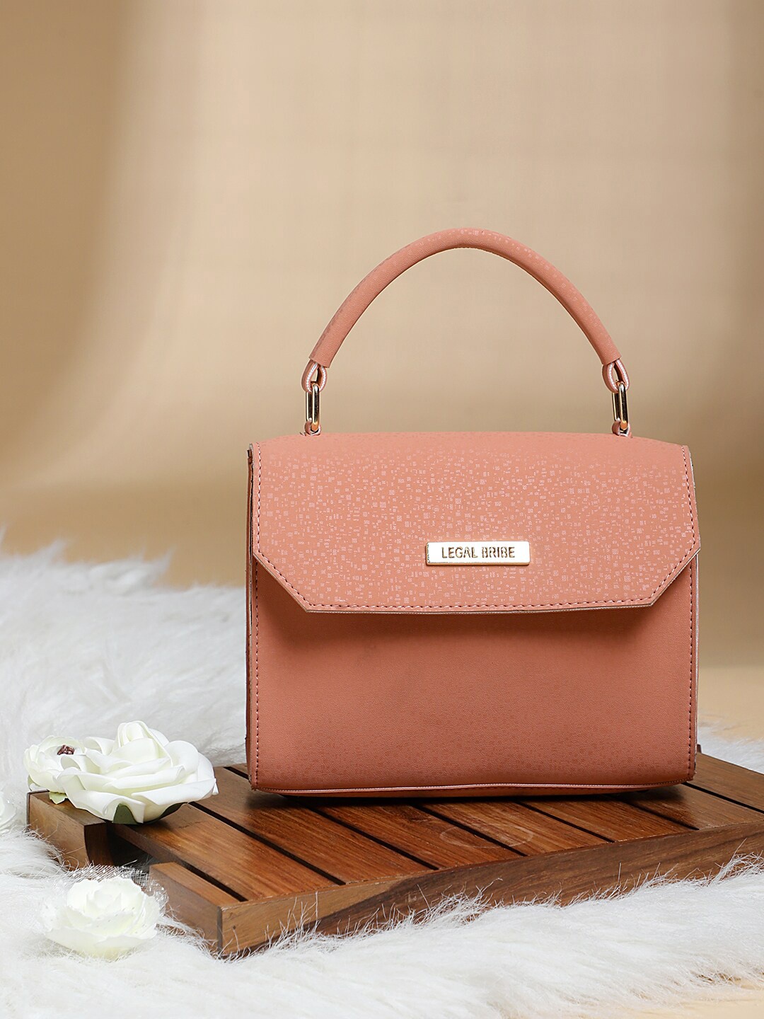 

LEGAL BRIBE Structured Satchel with Tasselled, Pink