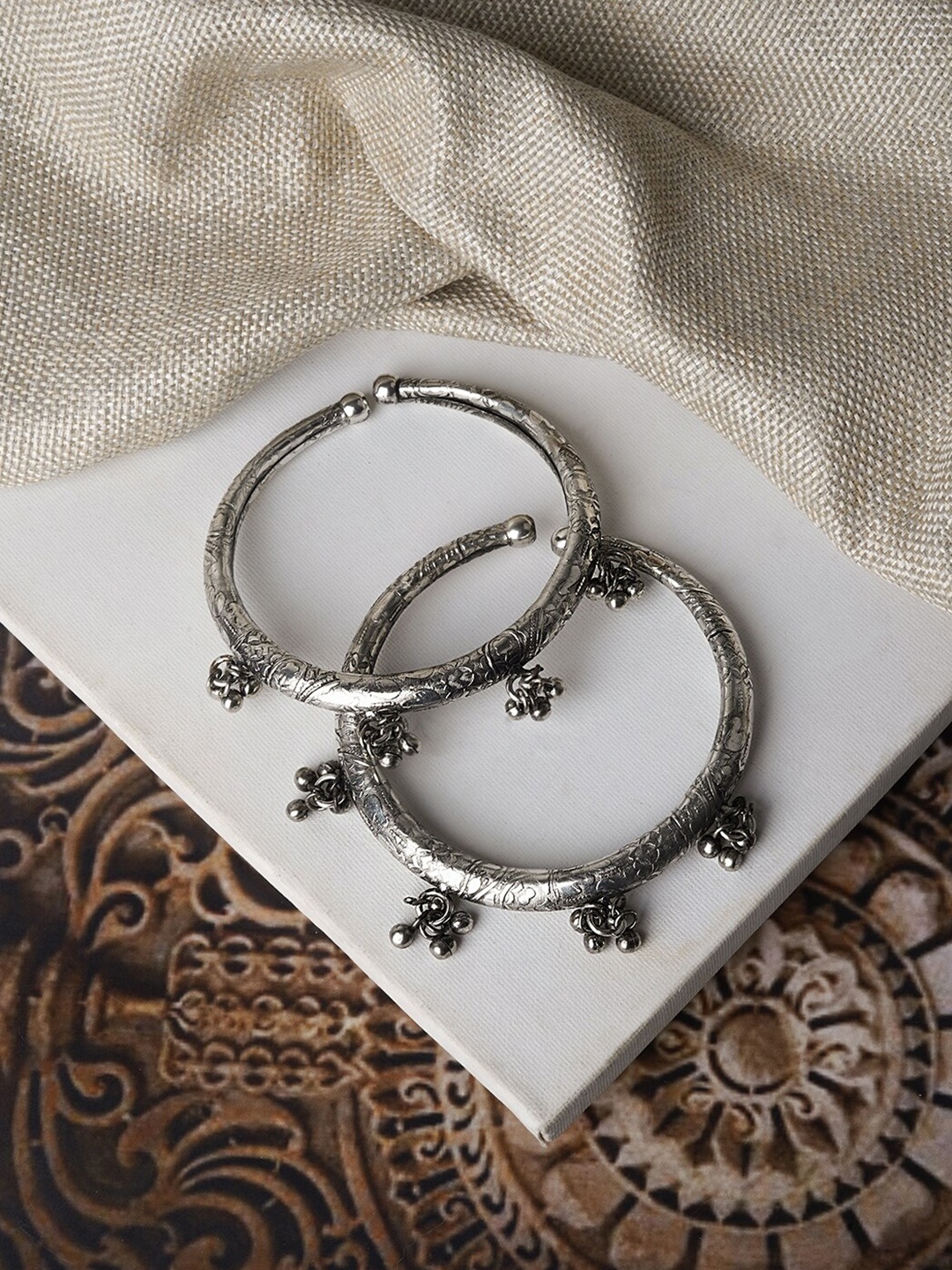 

TEEJH Asma Silver-Plated Oxidised Bracelet Anklet