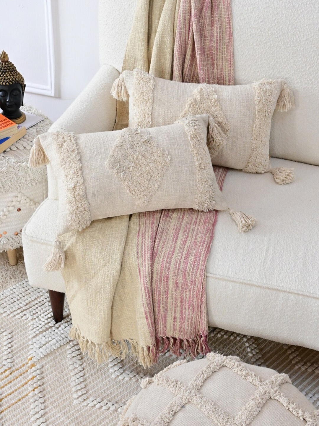 

Art Avenue White Geometric Rectangle Cushion Covers