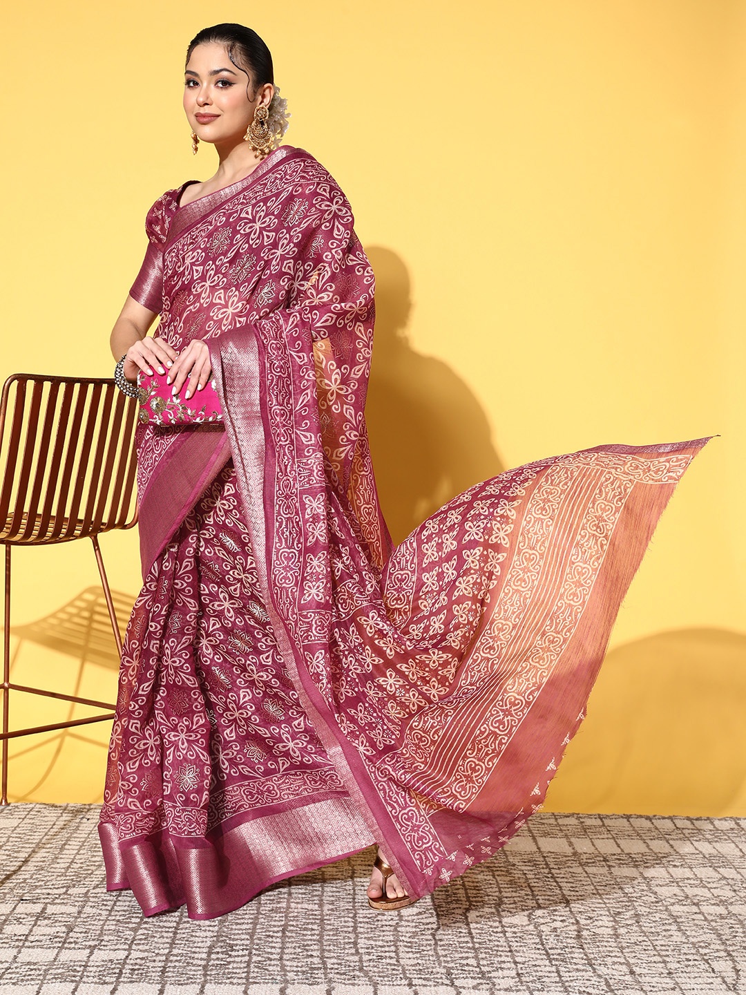 

Mitera Ethnic Motifs Zari Block Print Saree, Pink